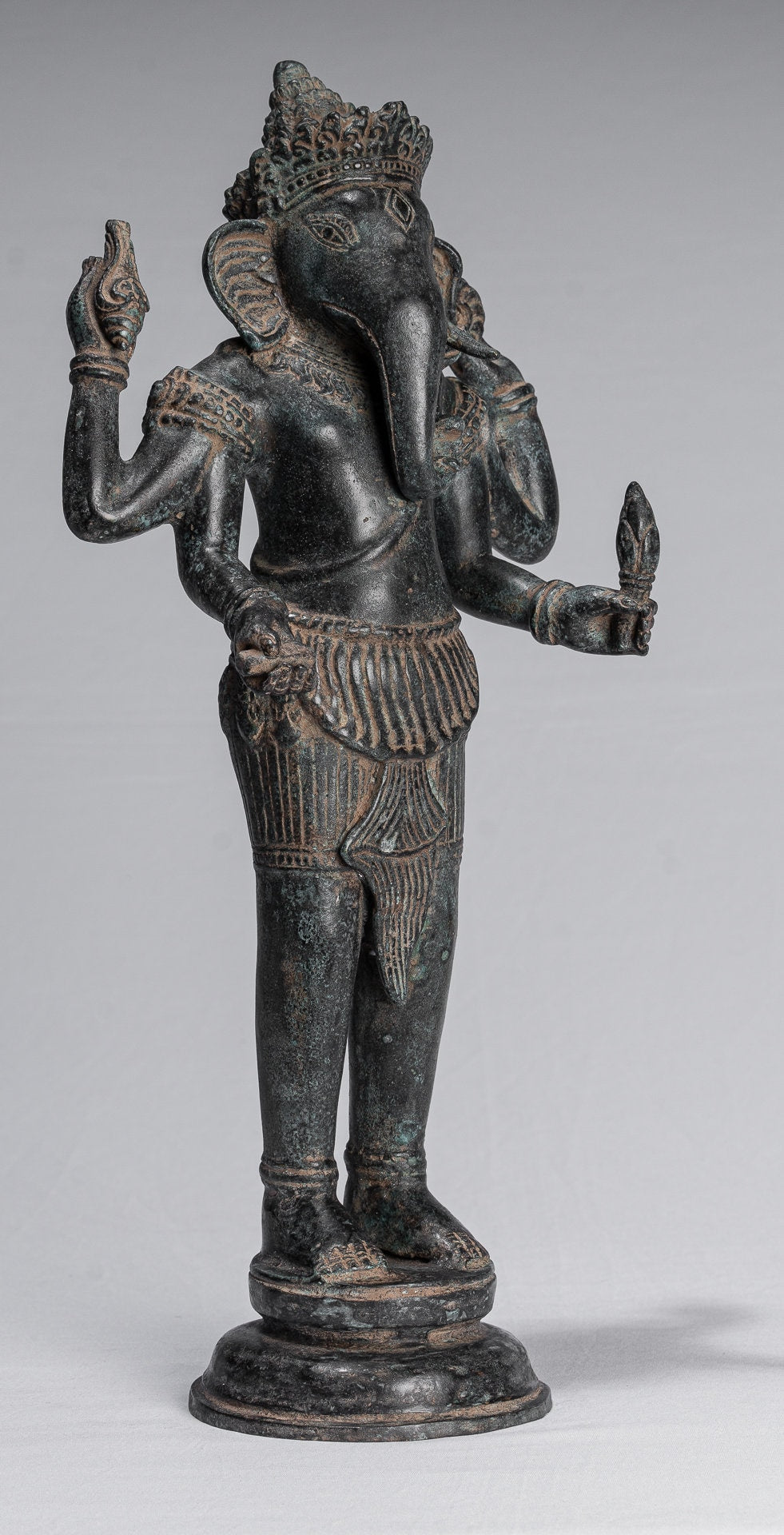 Ganesha-Statue – stehende Bronze-Bajon-Ganesh-Statue im antiken Khmer-Stil – 40 cm.