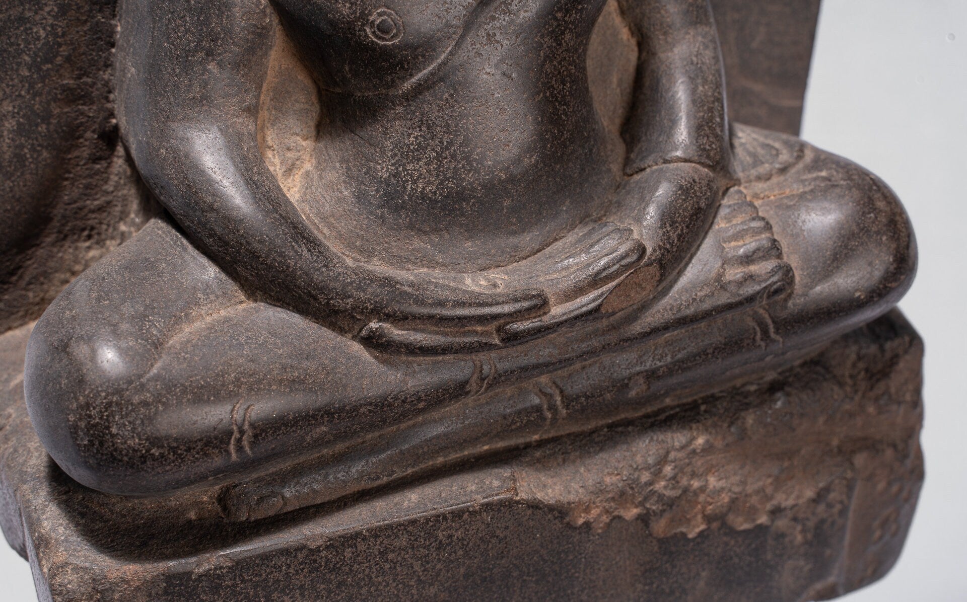 Statue Buddha - Antique Khmer Style Stele Meditazione seduta Statua Buddha - 69 cm/28 "