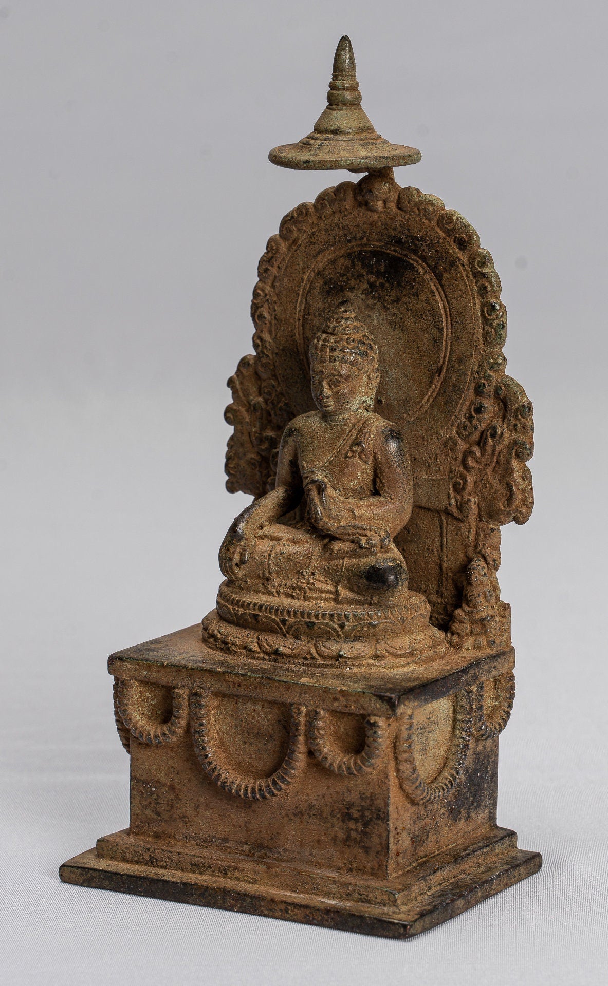 Statue di Buddha - Antique in stile indonesiano seduto l'Illuminismo giavanese Buddha - 16 cm/6 "