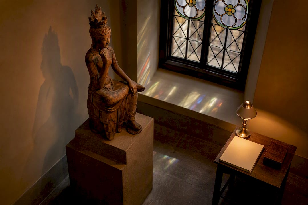 Rare Asian bronze statue with provenance display
