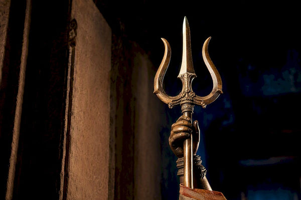 7 Readings of Trishula Symbolism: Texts, Tantra, and Collecting