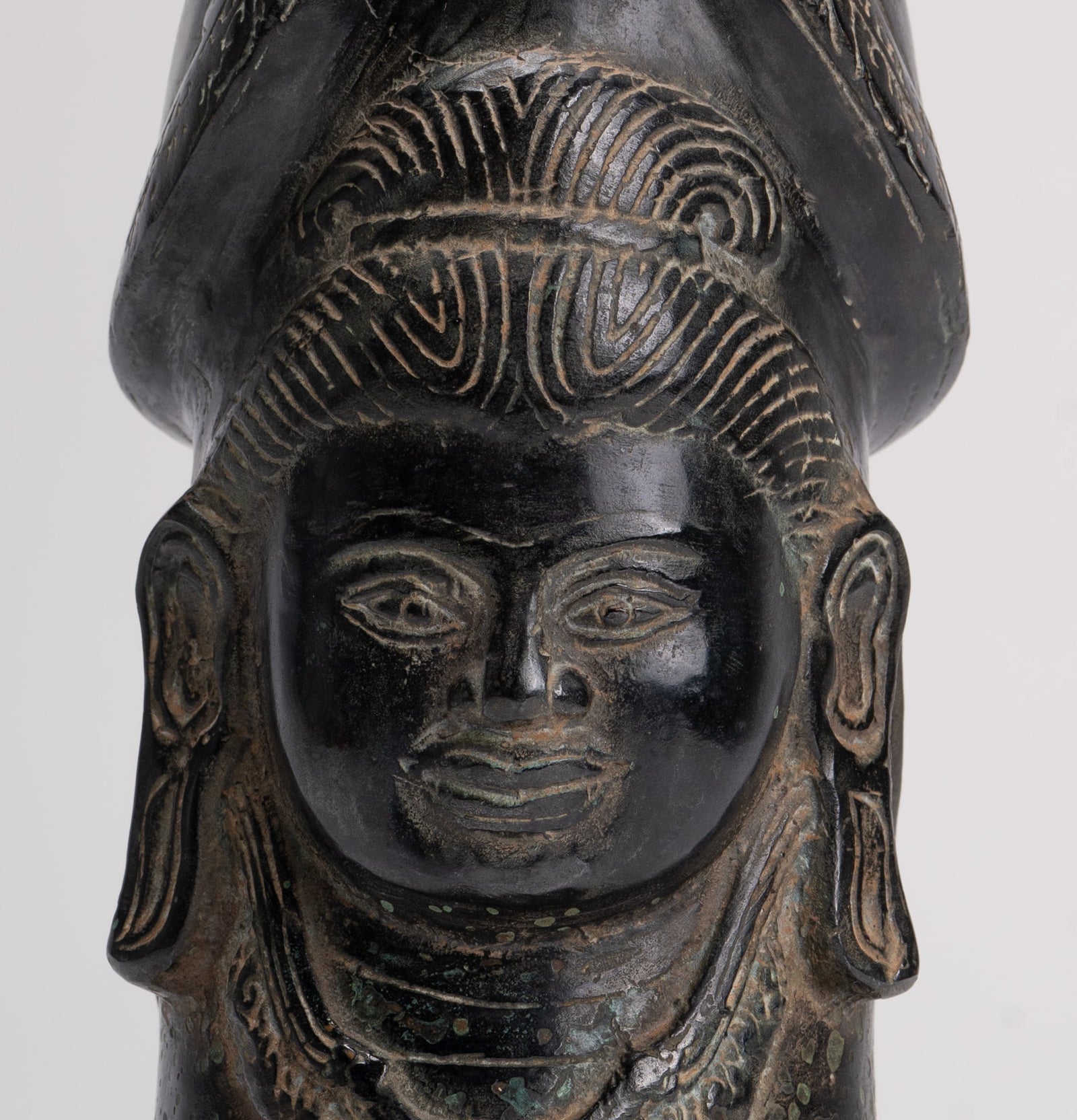Antiker Bronze-Shiva Linga / Lingnum im Khmer-Stil – 22 cm.