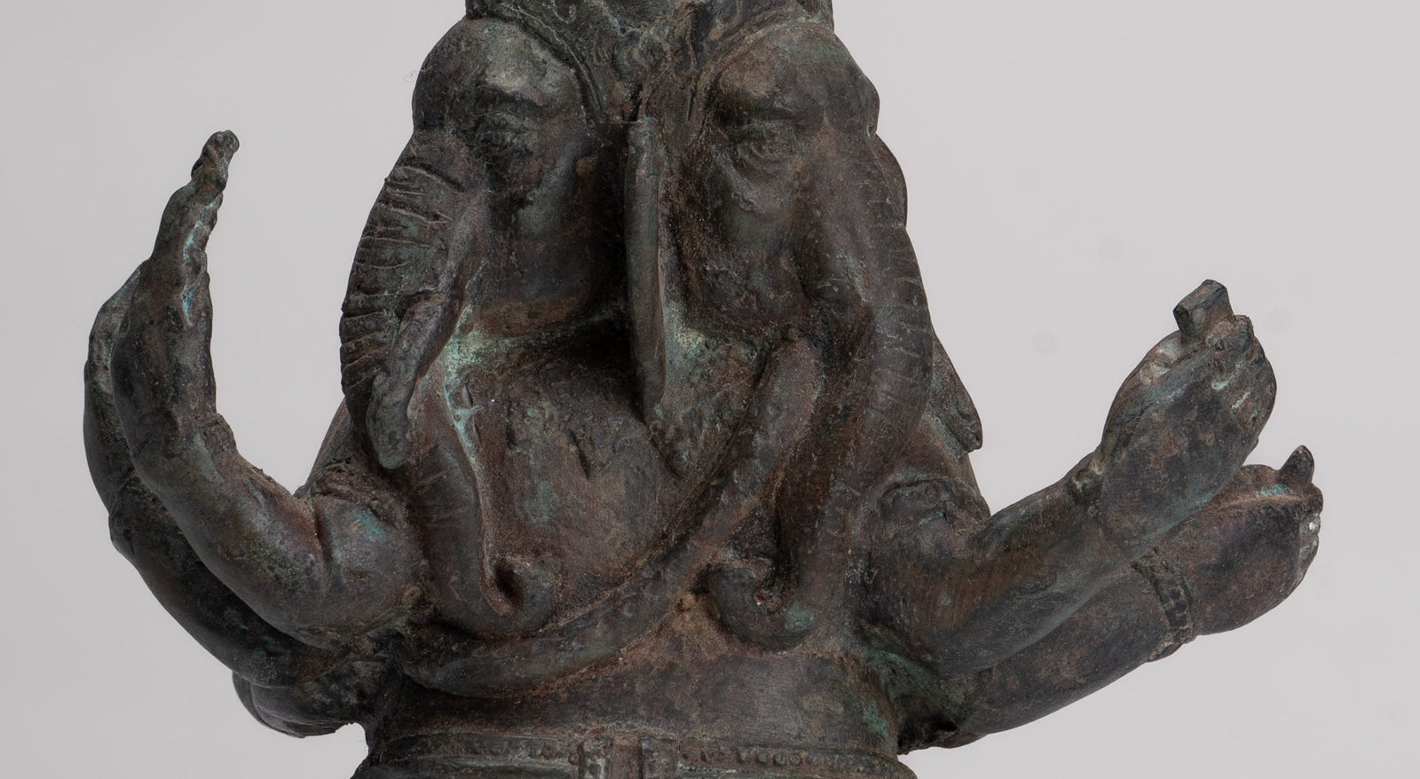 Ganesha Statue - Antike Bronze -Antiquitätenstatue im thailändischen Stil 6 -Arm Ganesha Statue - 19cm/8 "