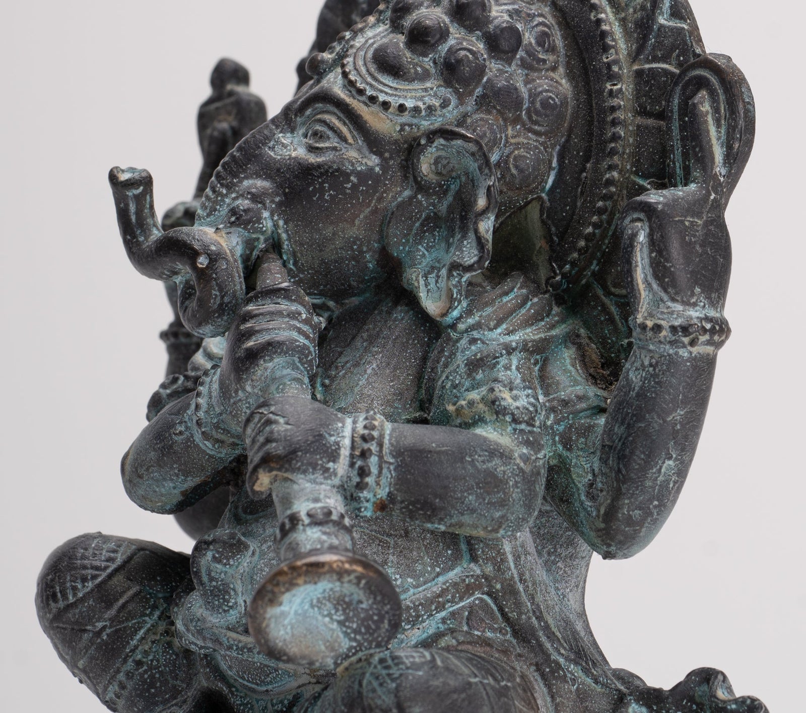 Ganesh - Antique Thai Style Bronze Seated Ganesh Statue  - 15.5cm/6"
