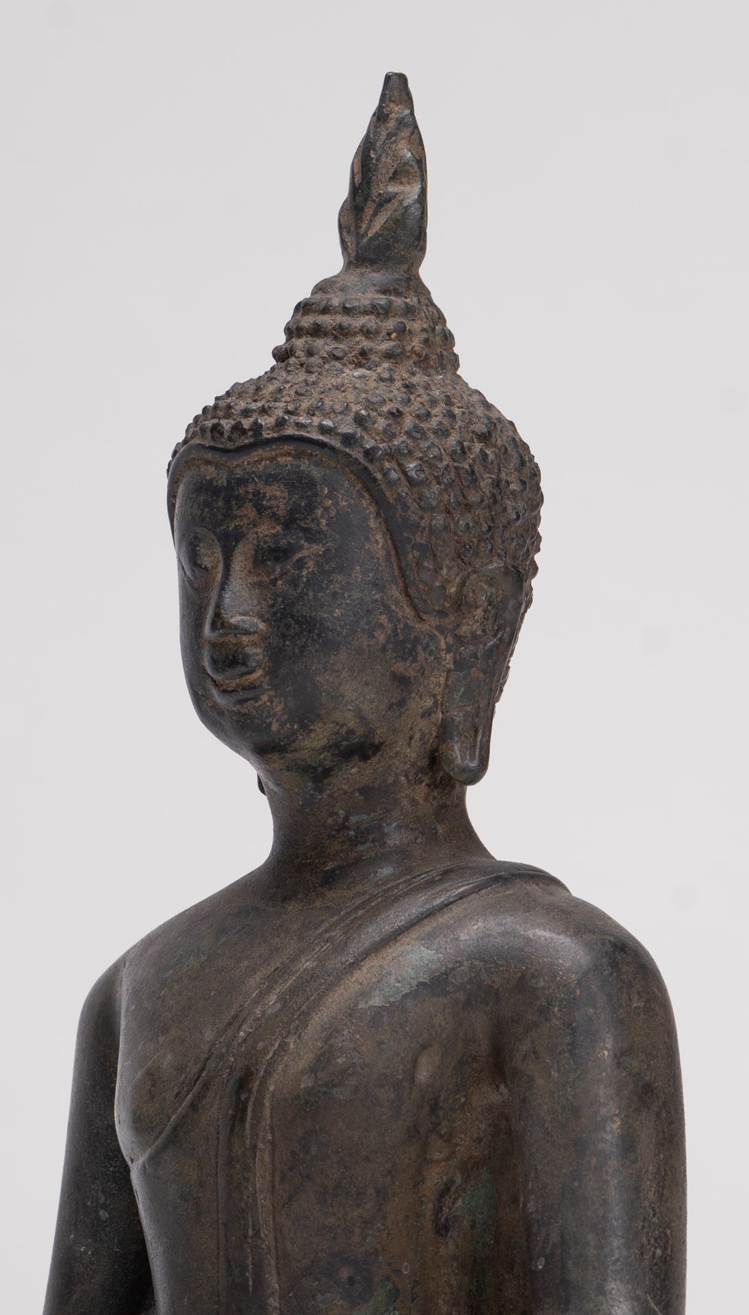 Estatua de Buda - Estatua de Buda de la Iluminación Tailandesa de Estilo Sukhothai Antiguo - 22cm/9"
