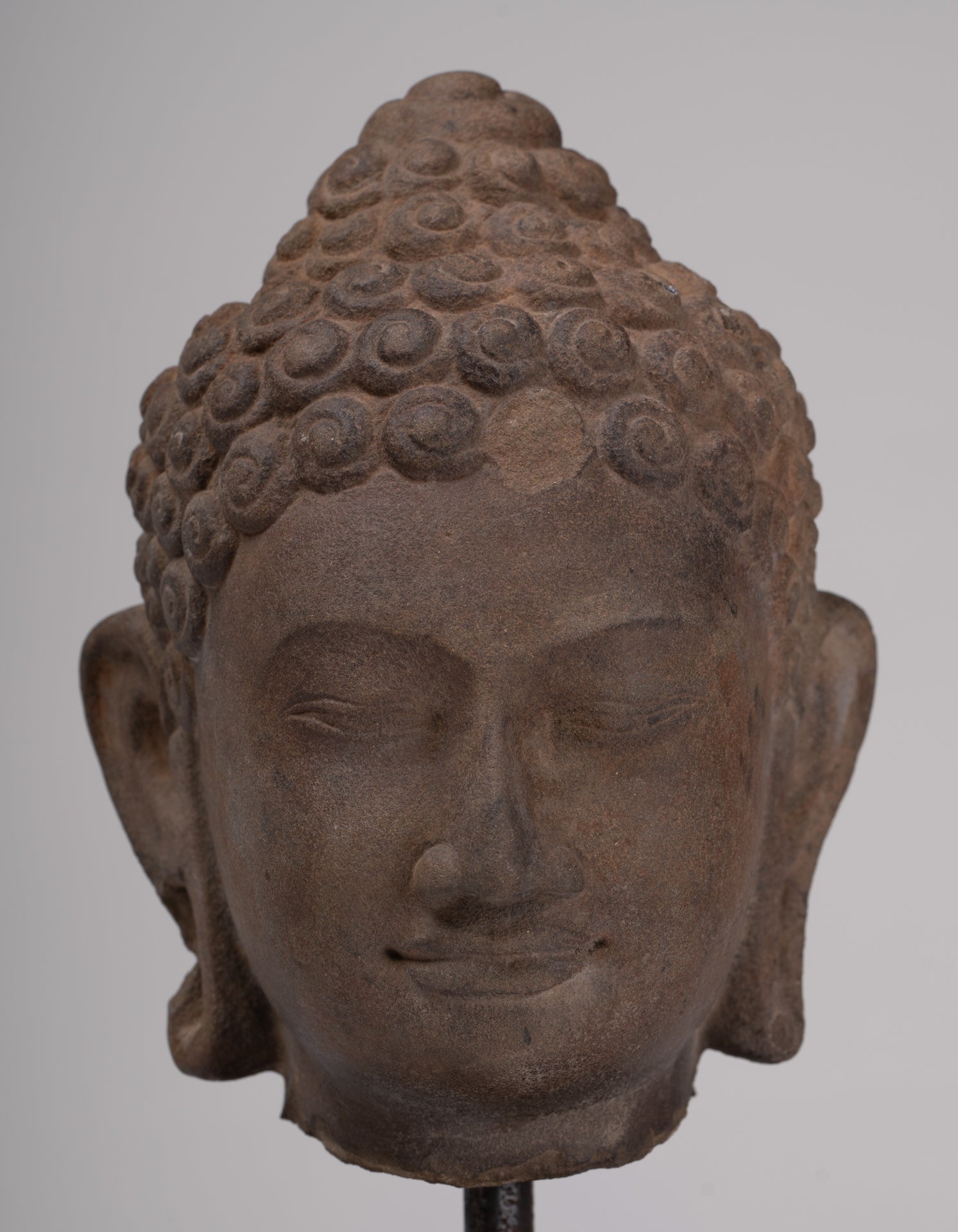 Buddha Statue - Antique Phnom Da Style Mounted Stone Khmer Buddha Head - 26cm/10" Tall