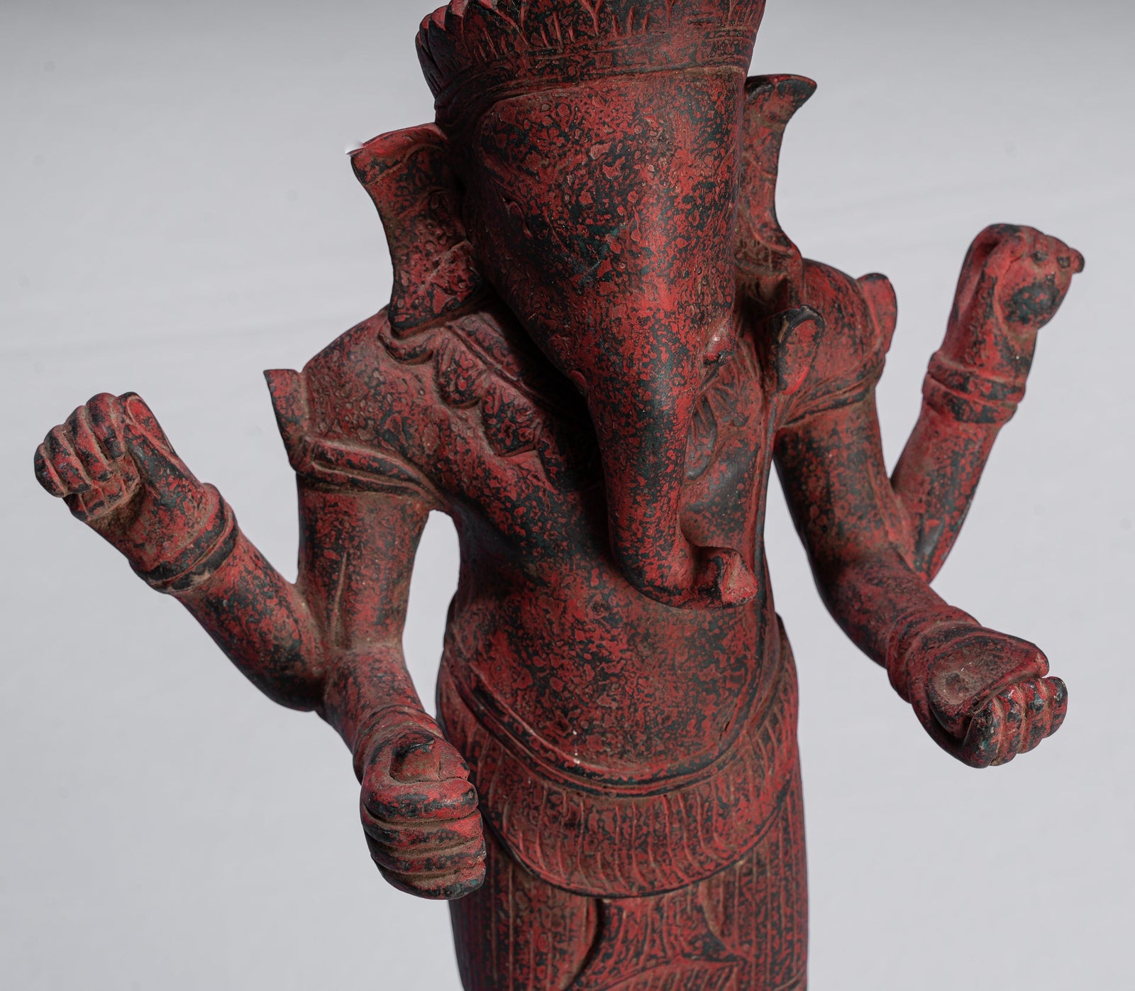 Estatua de Ganesha - Estatua de Ganesha de pie de madera roja jemer de pie estilo bayón antiguo - 60 cm/24"