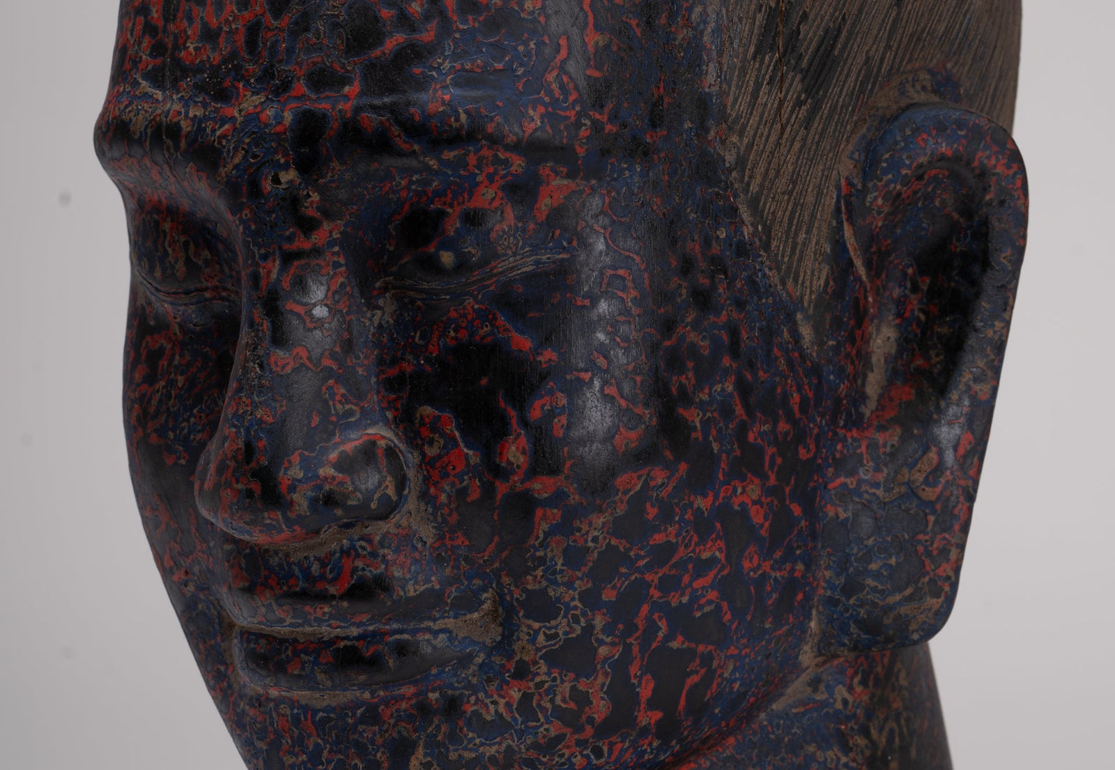 Von Vishnu bis Buddha: Die Rolle der Khmer -Könige in Angkor Wats religiöse Entwicklung