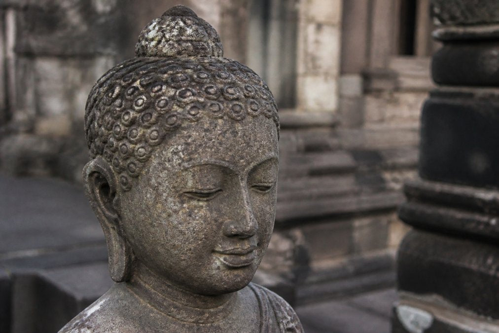 What Does the Ushnisha Represent in Art: Symbolism & History