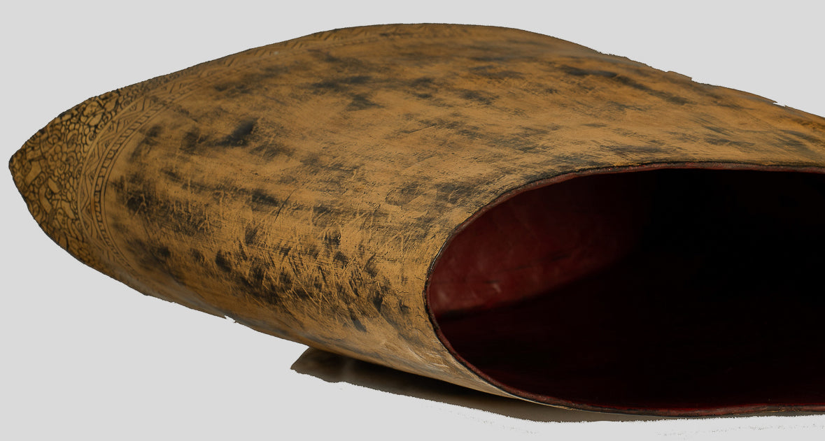 Antiguo titular de dinero de lacado birmano del siglo XIX - 34 cm/14 "de largo