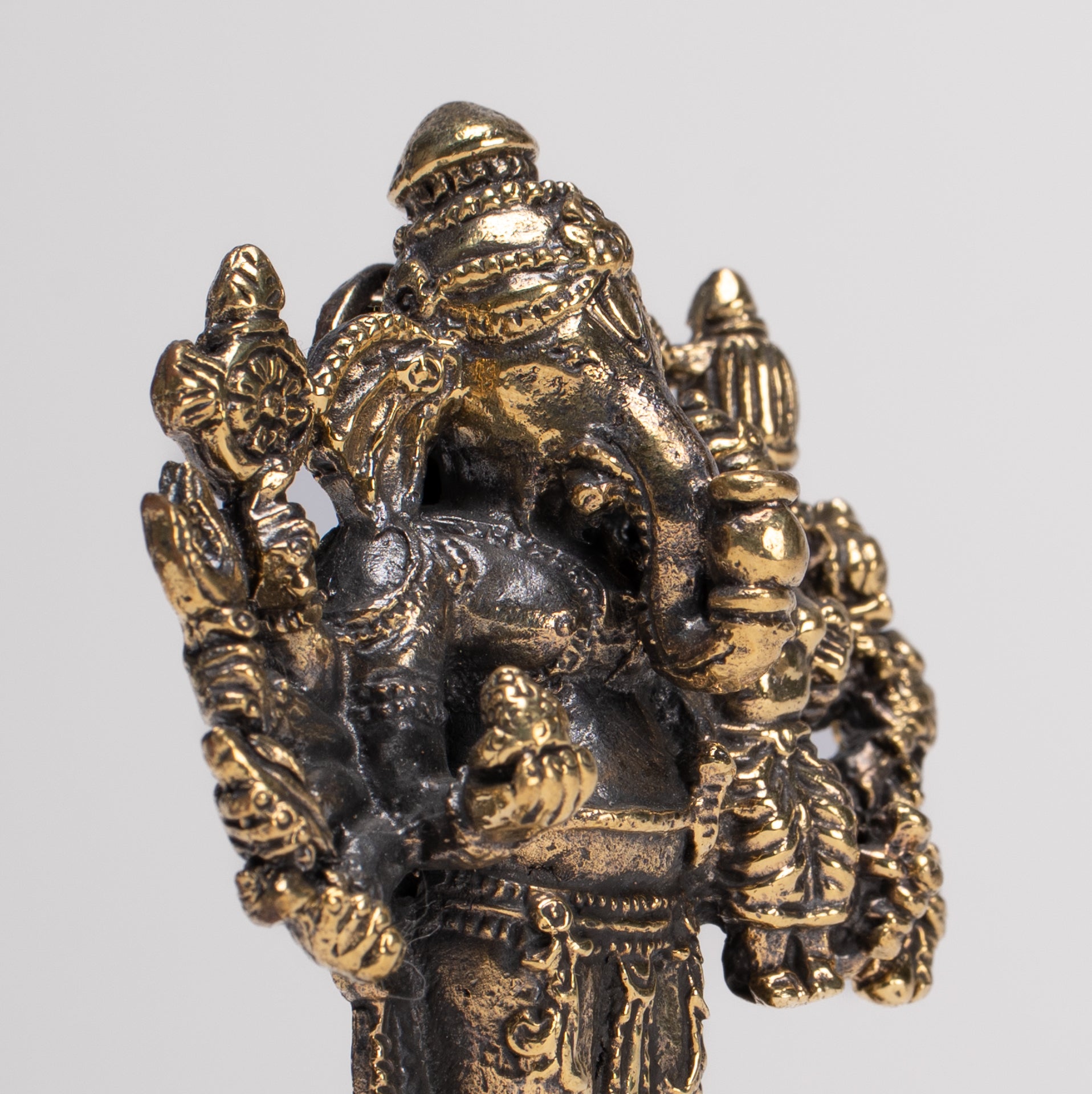 Antique Thai Style Standing Gold 8-Arm Vighna Ganapati Ganesha Statue - 7.5cm/3" 