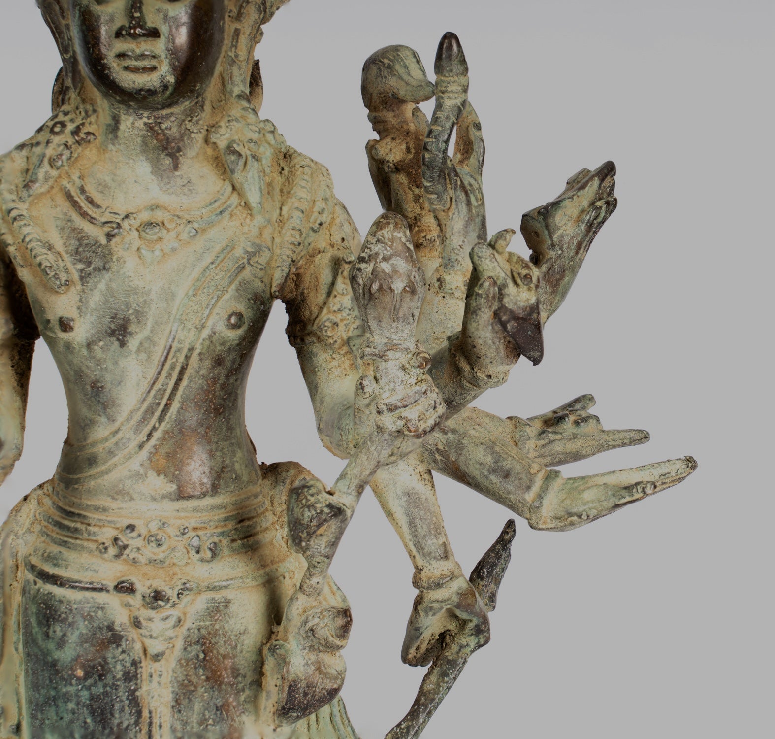 Estatua de Shiva - Estatua de shiva de 16 brazos de estilo indonesio antiguo de estilo indonesio - 32 cm/13 "