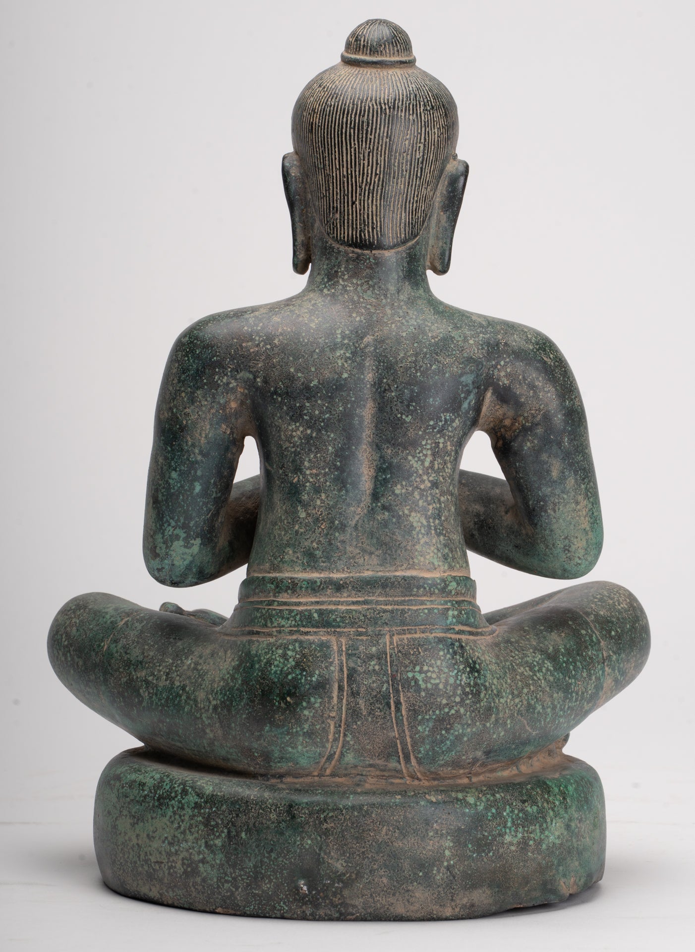 Statua di Jayavarman - Statua di Jayavarman VII in bronzo seduto in stile Khmer antico - 31 cm/12"