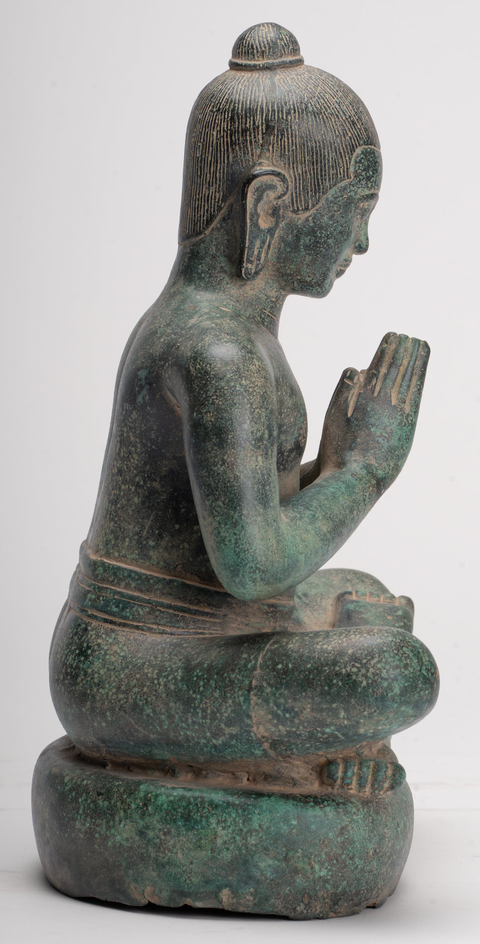 Statua di Jayavarman - Statua di Jayavarman VII in bronzo seduto in stile Khmer antico - 31 cm/12"
