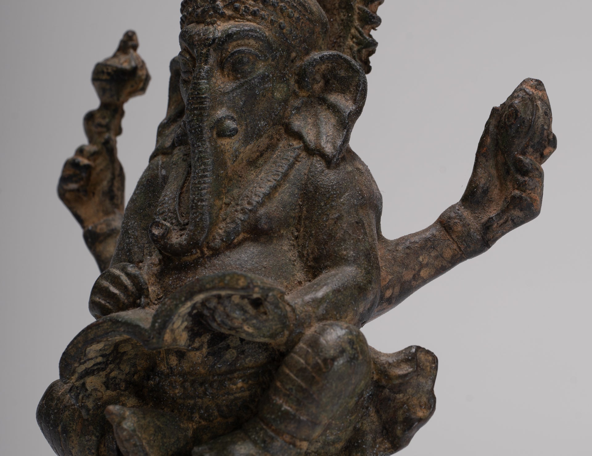 Ganesha Statue - Antique Thai Style Seated Bronze Ganesh Statue - 16cm/6"