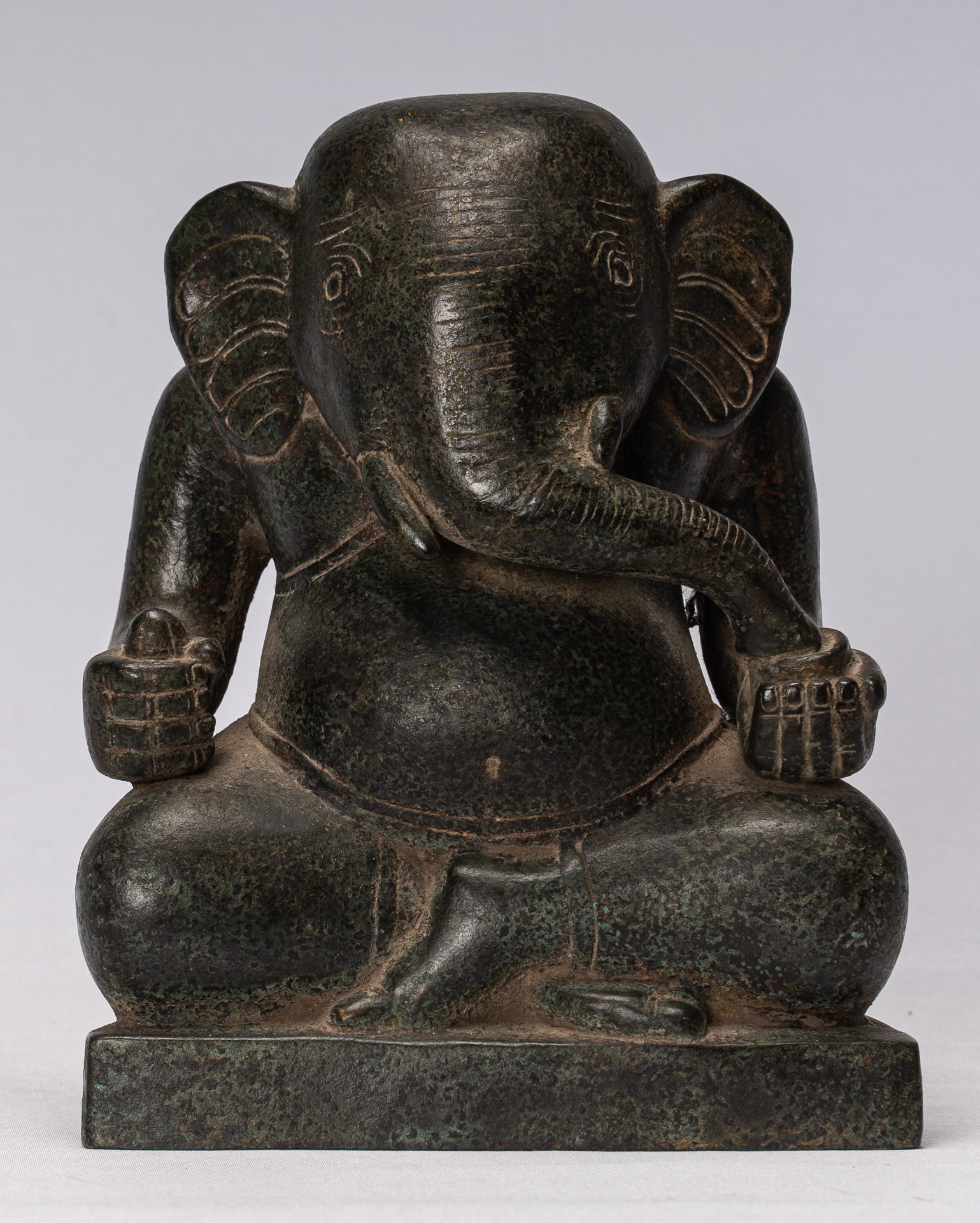 Statua Ganesh - Statua di ganesha in bronzo seduto in stile cham antico - 20 cm/8 "