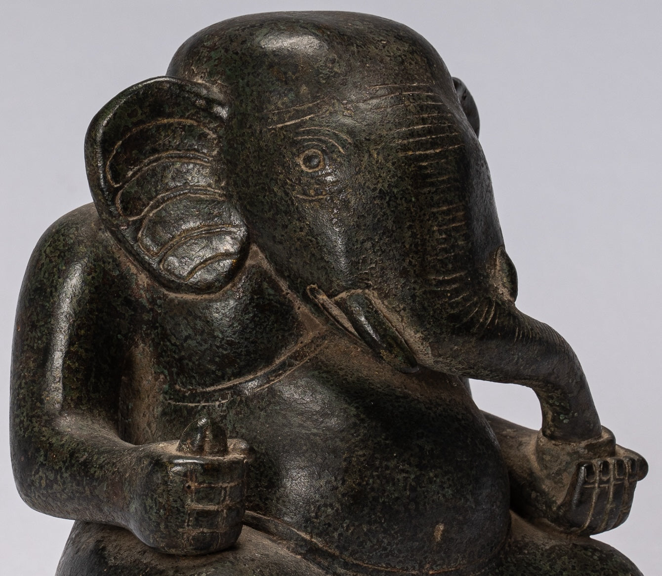 Statua Ganesh - Statua di ganesha in bronzo seduto in stile cham antico - 20 cm/8 "