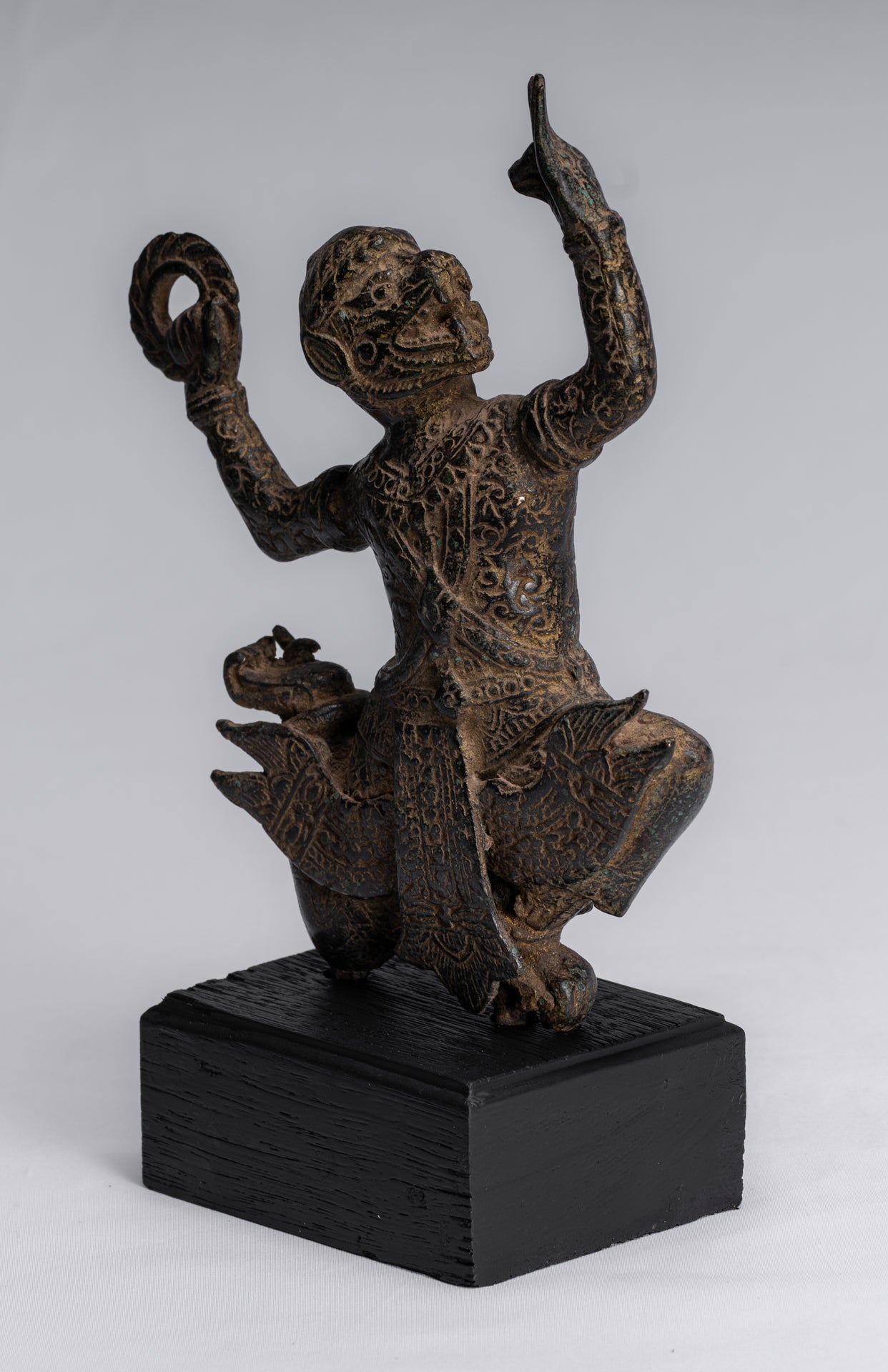 Antike Bayon-Hindu-Gott Hanuman-Statue im Khmer-Stil – 25 cm hoch