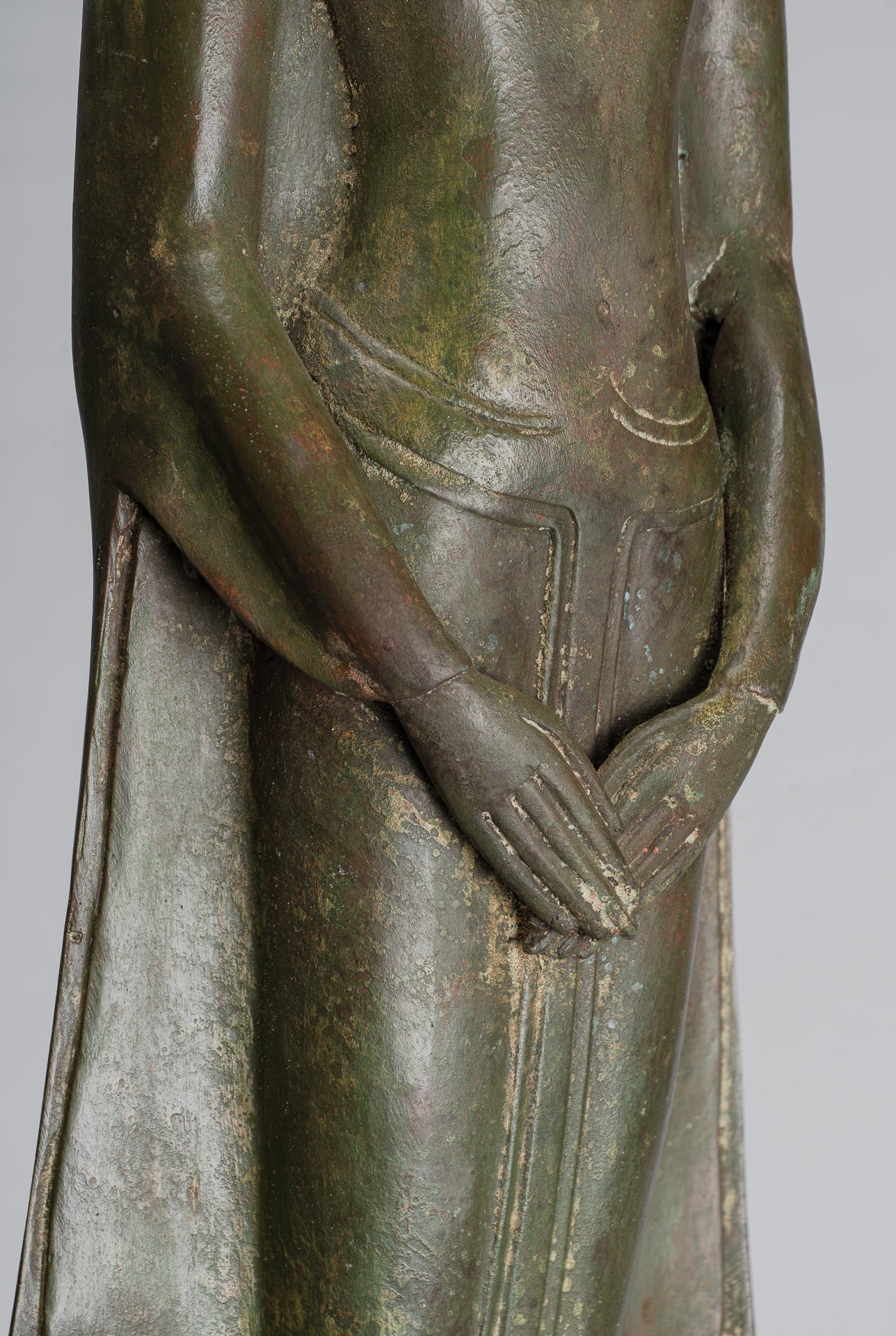 Stehende, nachdenkliche Buddha-Statue aus Bronze im antiken thailändischen Ayutthaya-Stil – 99 cm.