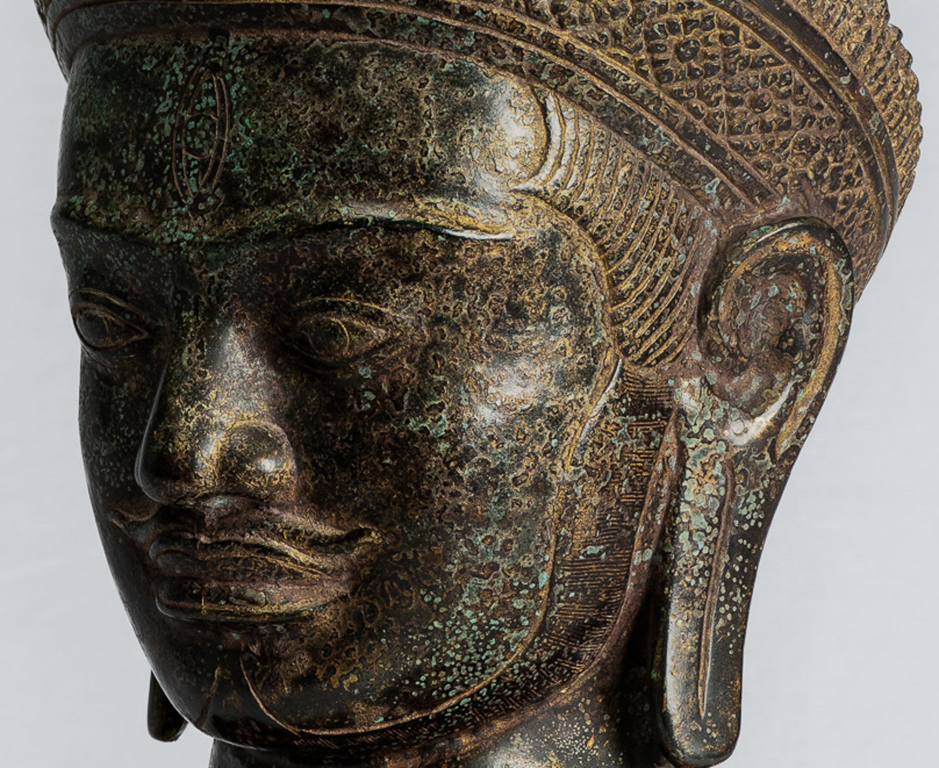 Antique Khmer Style Bronze Mounted Bakheng Shiva Head Statue - 47cm/19"