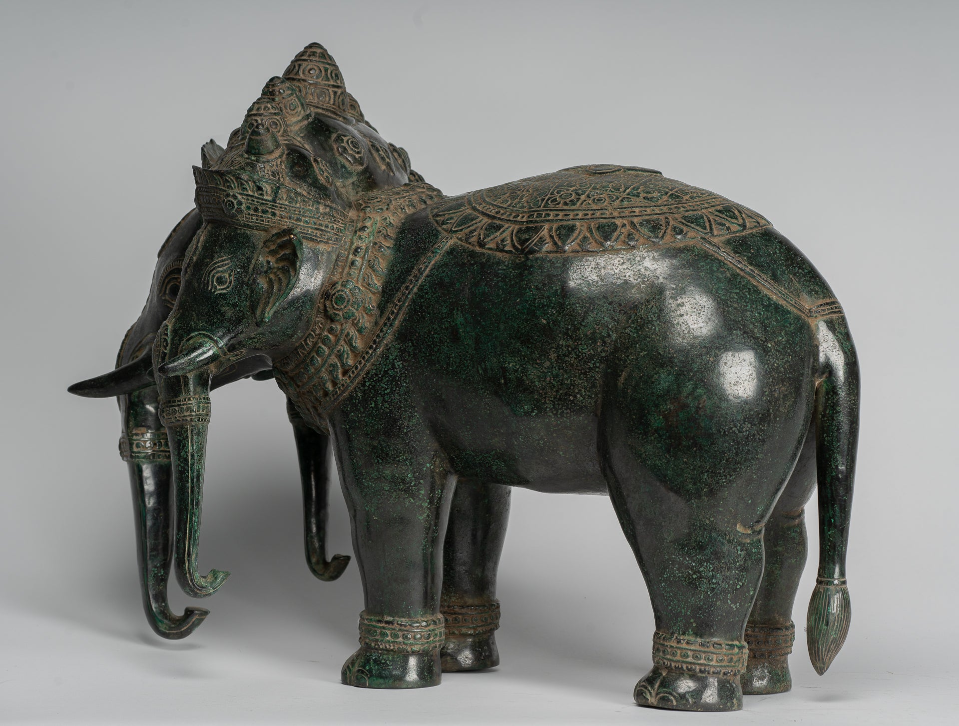 Estatua de Airavata o Elephant de Estilo Antiguo de Estilo JMER - 44cm/18 "de altura