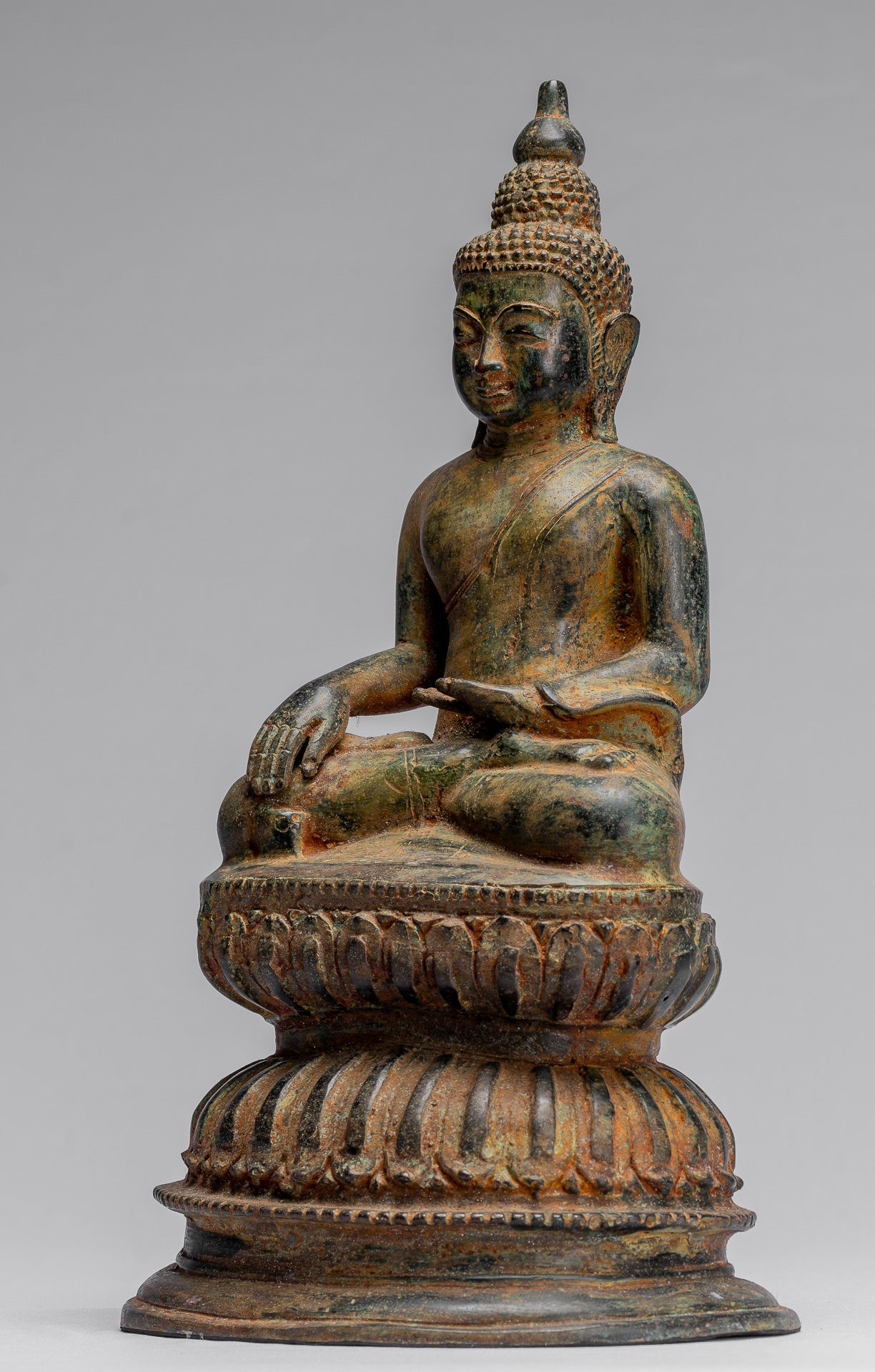 Buddha-Statue – sitzender javanischer Erleuchtungs-Buddha aus Bronze im antiken indonesischen Stil – 35 cm