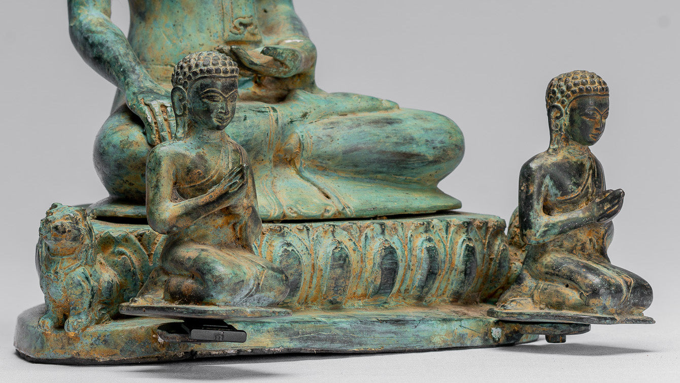 Estatua de Buda - Estilo indonesio antiguo de bronce sentado Javanés Buda con discípulos: 32 cm/13 "