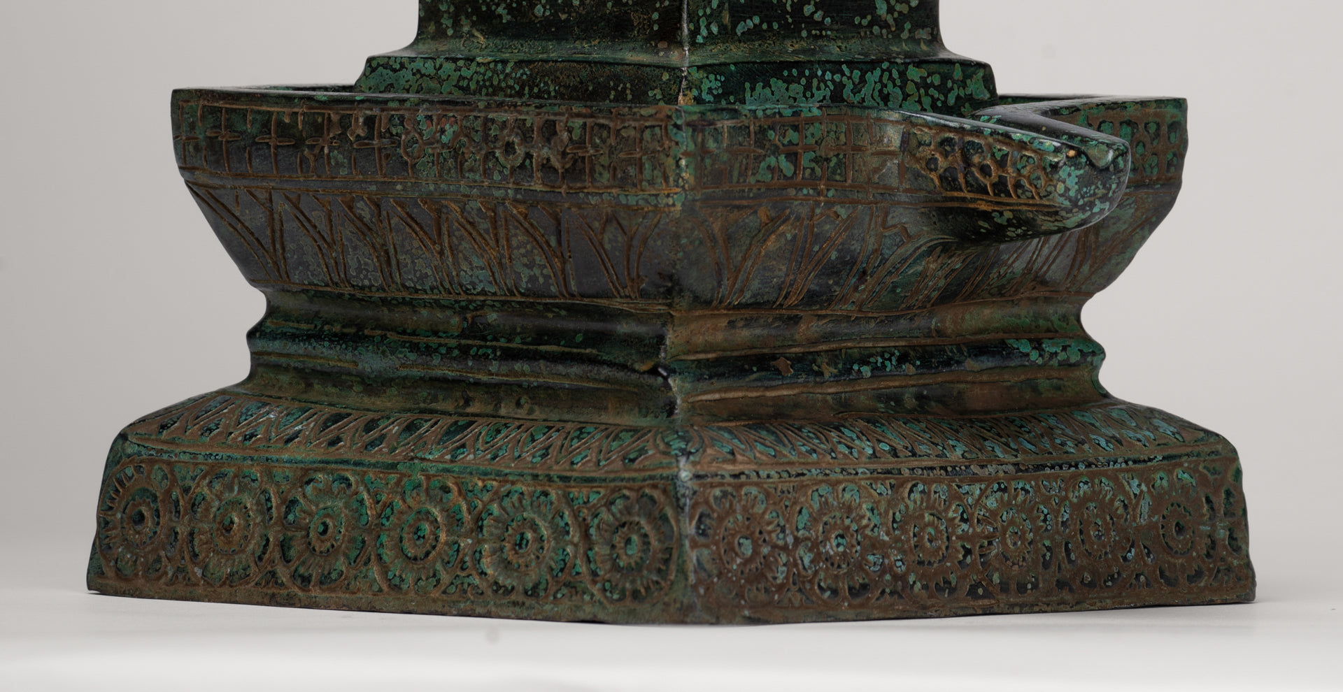 Linga Statue - Antique Khmer Style Bronze Linga / Lingnum & Yoni - 26cm/10"