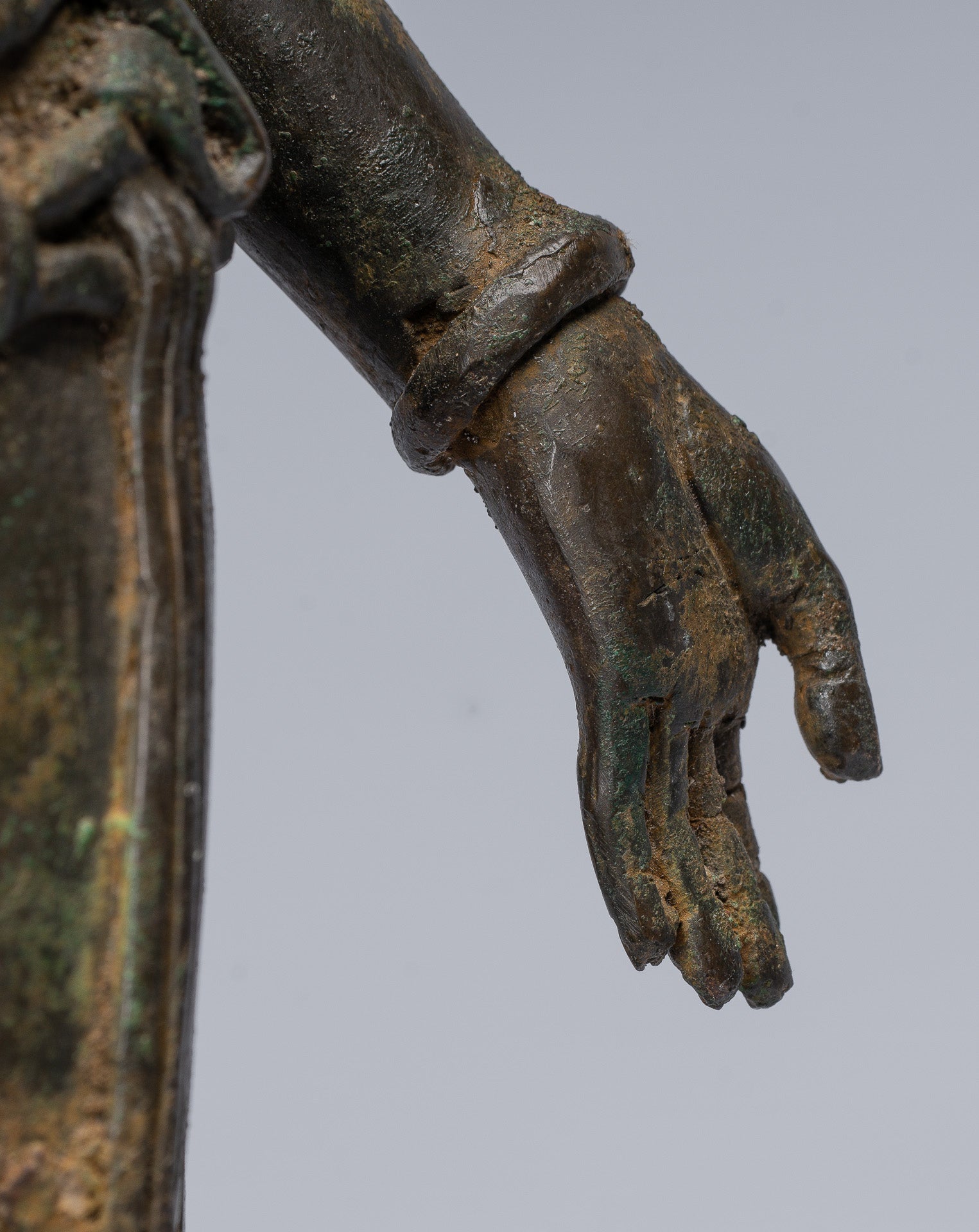 Tara-Statue – antike Majapahit-Statue aus Bronze, Devi-Tara-Statue im Java-Stil – 56 cm.