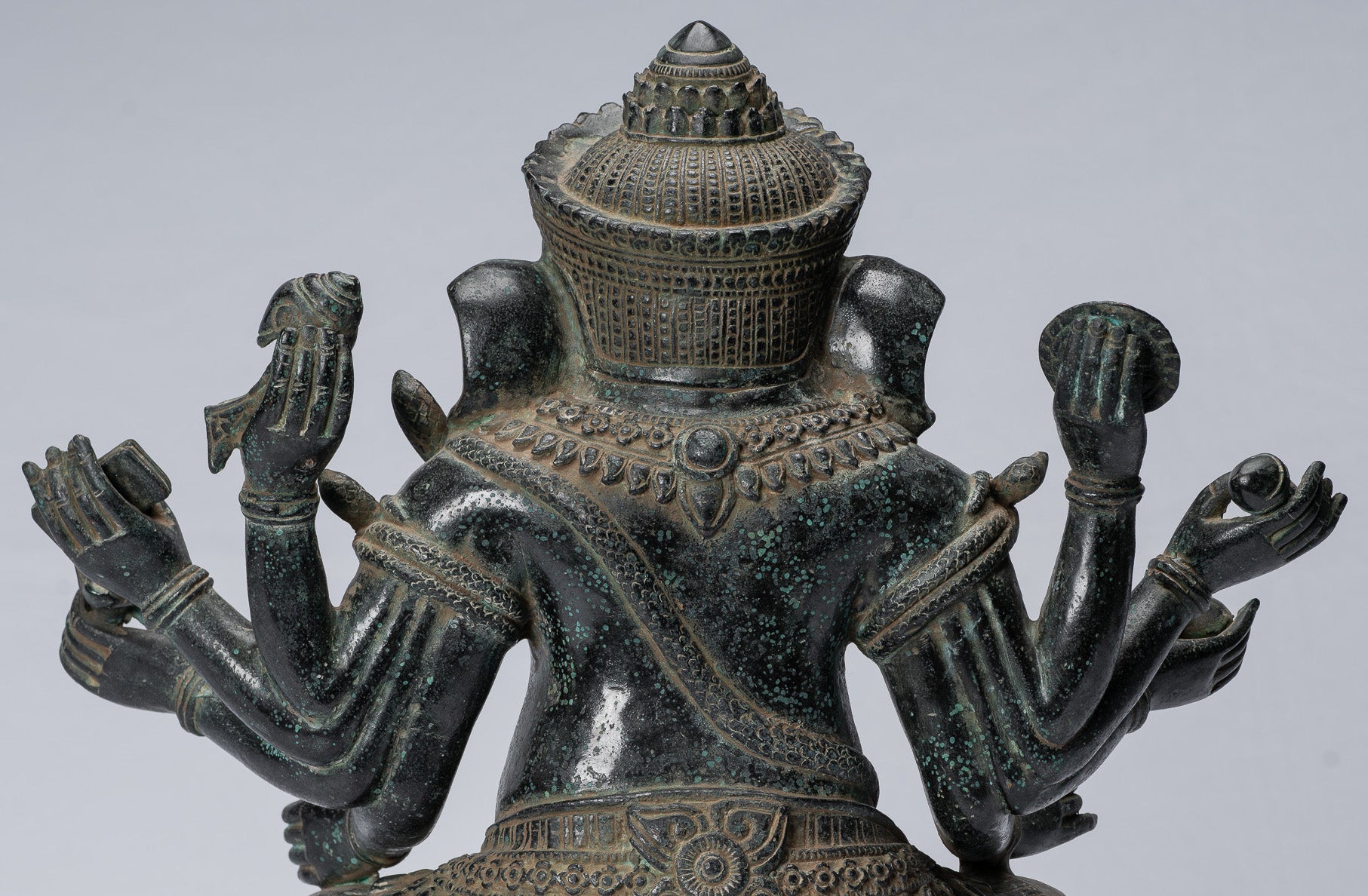 Ganesha-Statue – antike Bayon-Bronze im Khmer-Stil, sitzende achtarmige Ganesh-Statue – 38 cm.