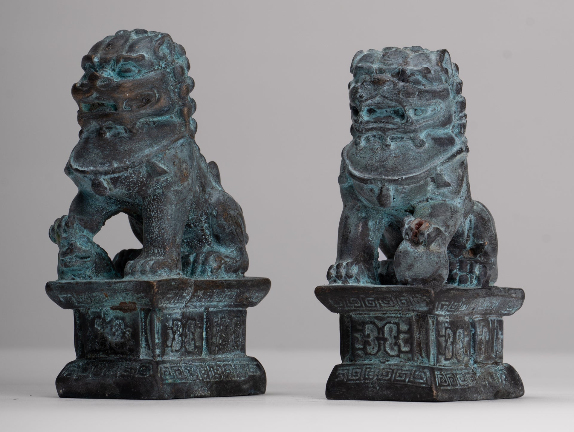 Antique Chinese Style Temple Guardian Lions Shishi Lions Foo Dogs Imperial Lions (Pair) - 10.5cm/4"