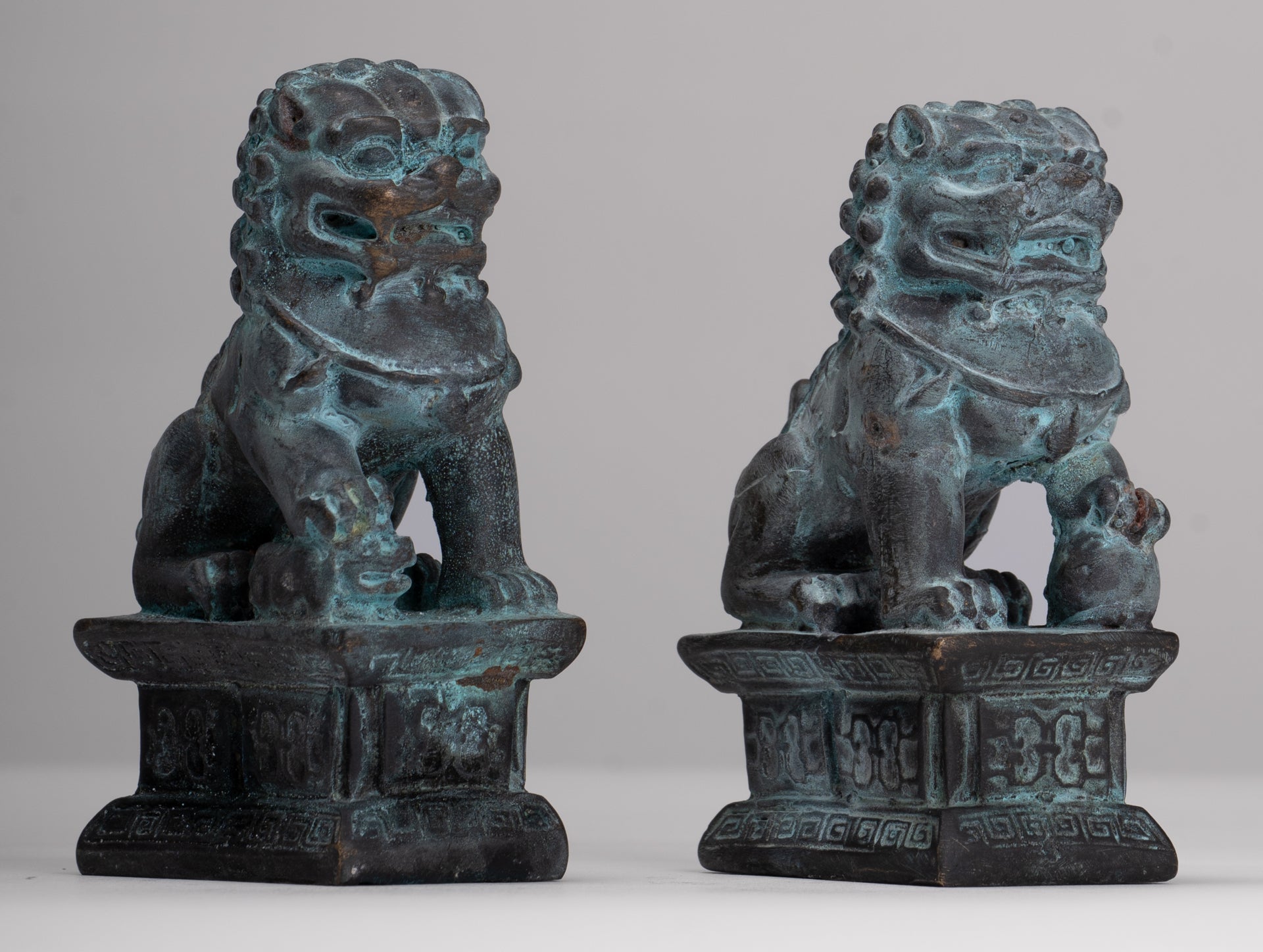 Antique Chinese Style Temple Guardian Lions Shishi Lions Foo Dogs Imperial Lions (Pair) - 10.5cm/4"