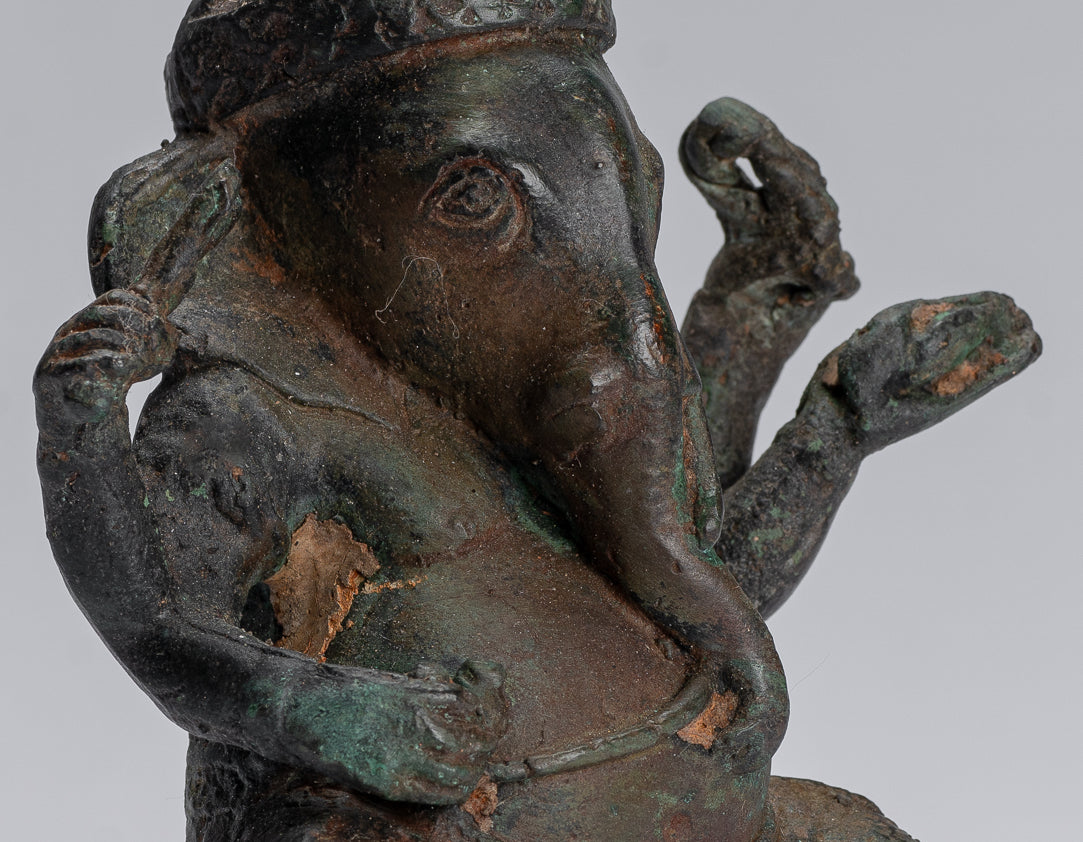 Estatua de Ganesha - Estatua de Bayón de bronce sentado de estilo jemer antiguo - 14 cm/6 "