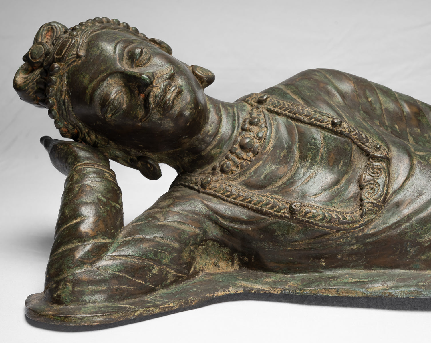 Antique in stile indiano Gandhara Bronzo Reclining Vishnu Statua - 95 cm/38 "Long
