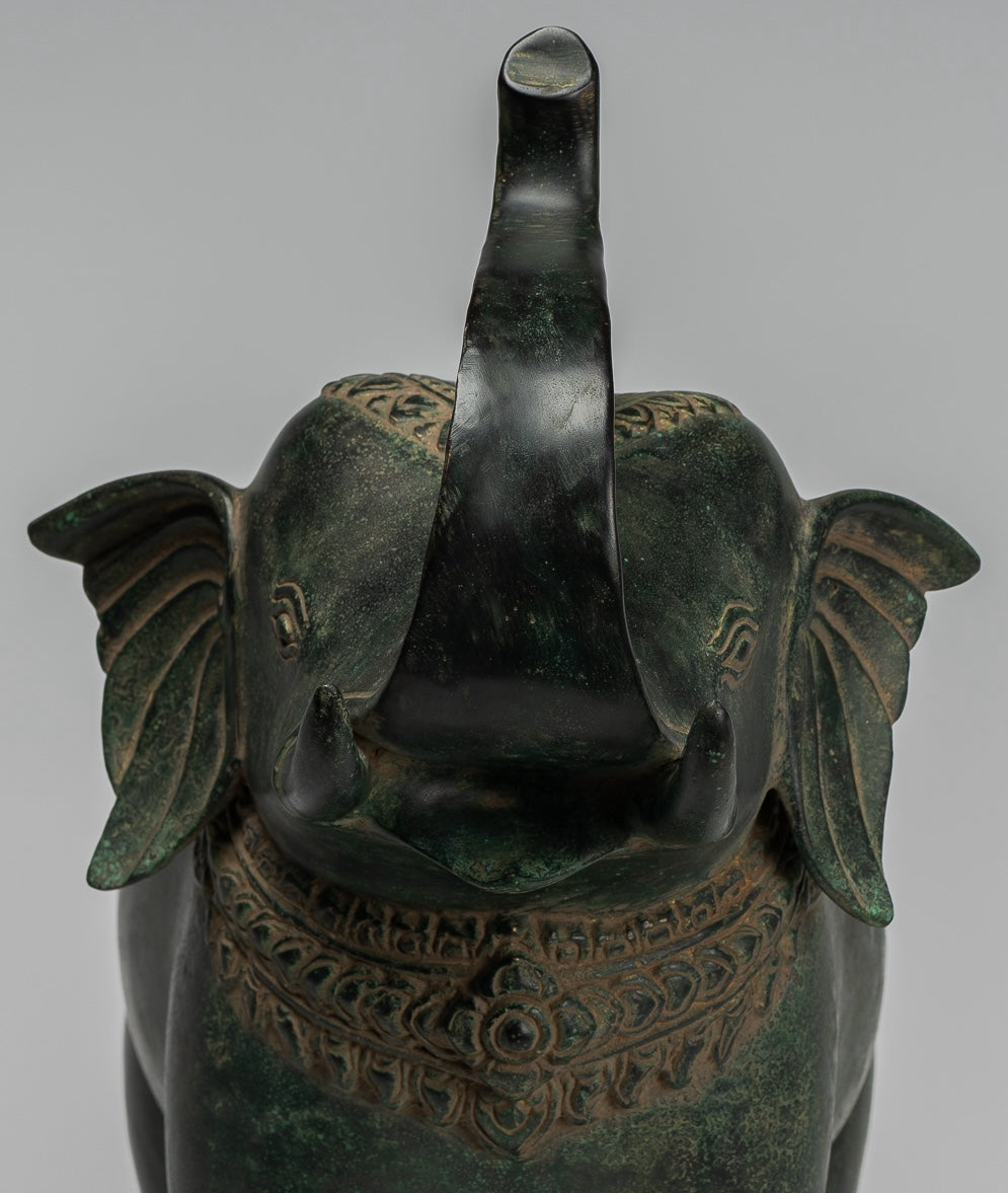 Estatua de elefante de trompetación de bronce de estilo jemer antiguo - 38 cm/15 "de alto