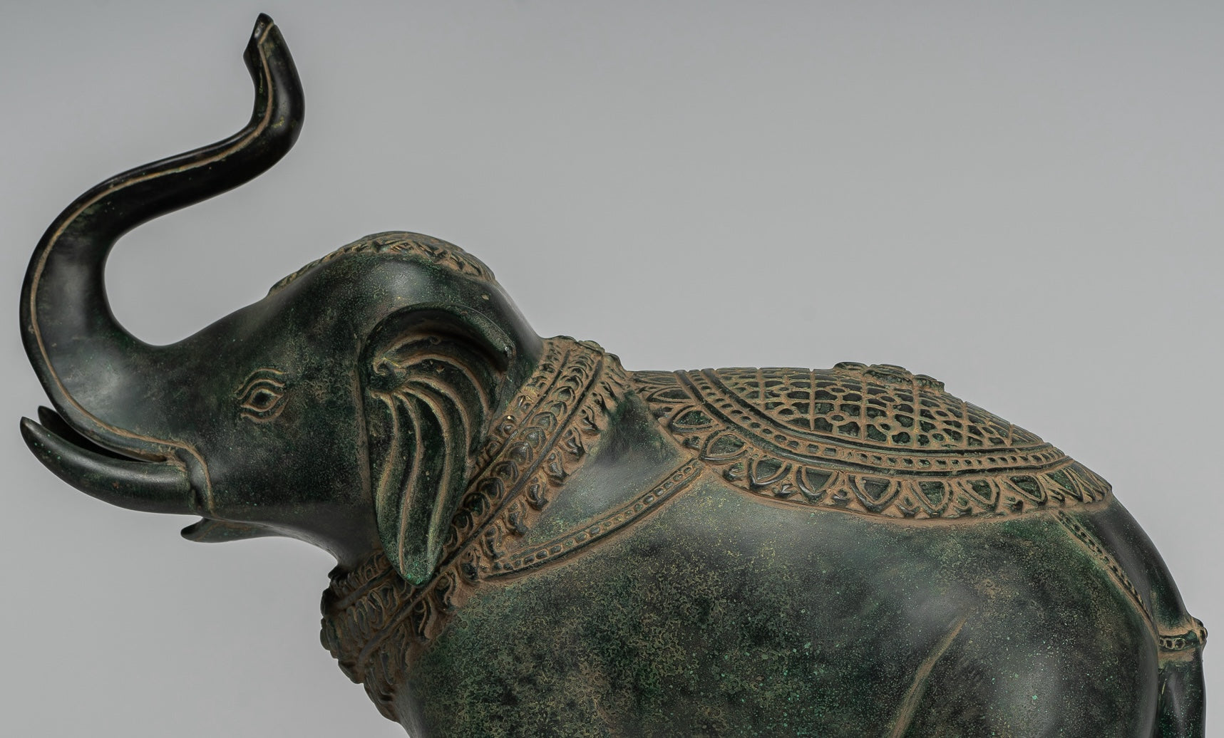 Estatua de elefante de trompetación de bronce de estilo jemer antiguo - 38 cm/15 "de alto