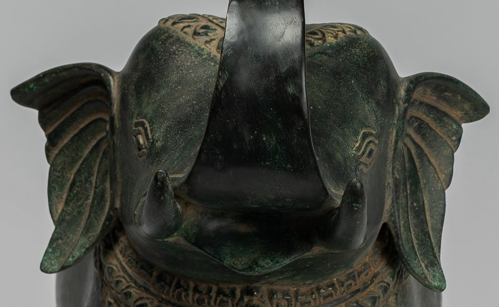Estatua de elefante de trompetación de bronce de estilo jemer antiguo - 38 cm/15 "de alto