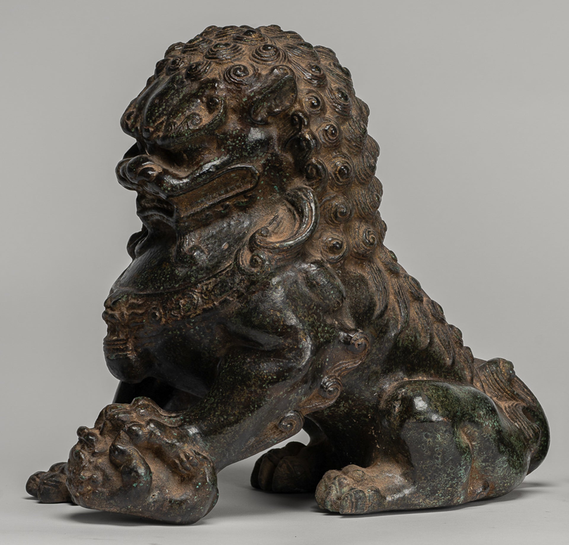 Antique Chinese Style Temple Guardian Lions Shishi Lions Foo Dogs Imperial Lions (Pair) - 25cm/10"