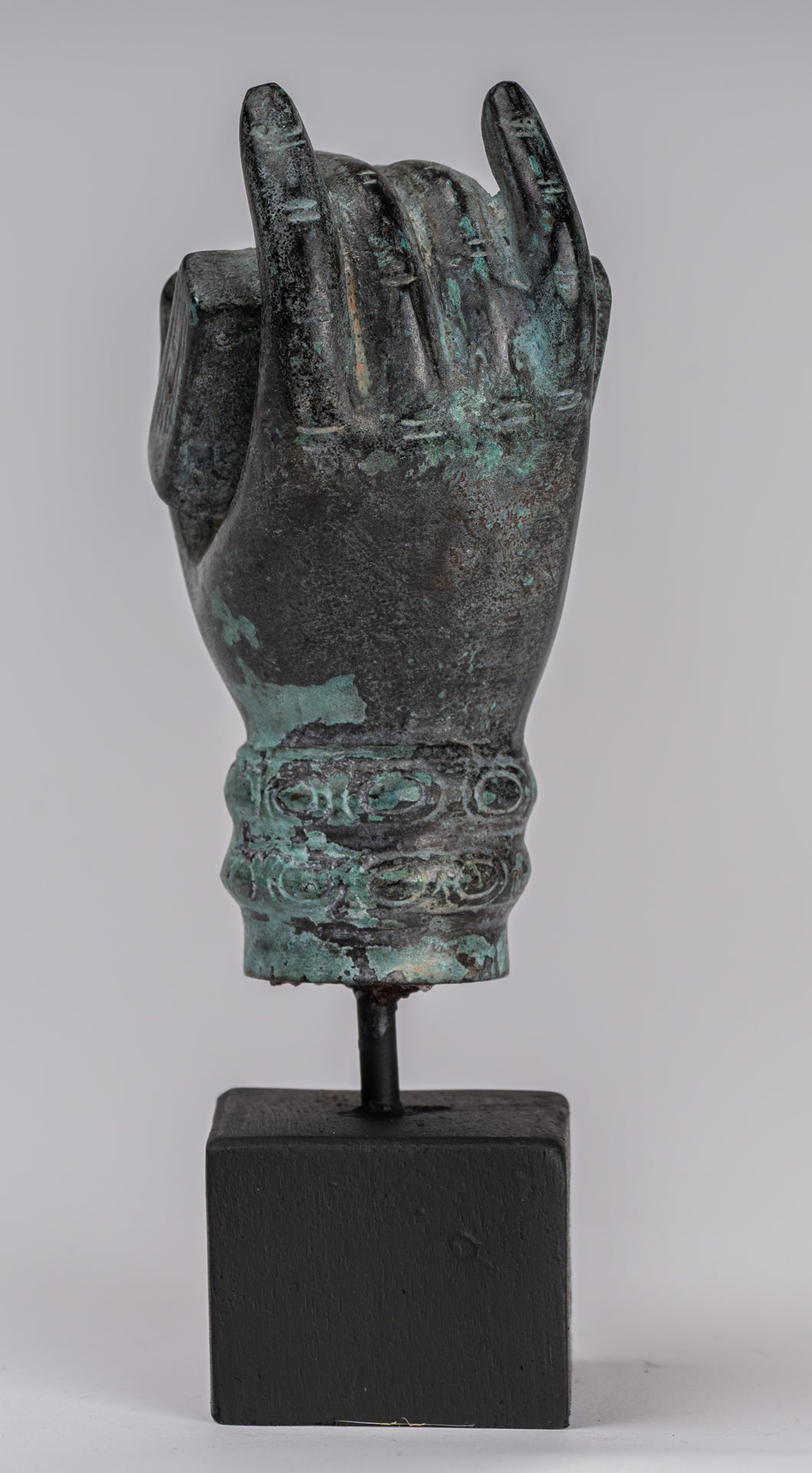 Montate Antique Khmer Style Southeast Asia Bronzo Hand & Sutra - 17 cm/7 "