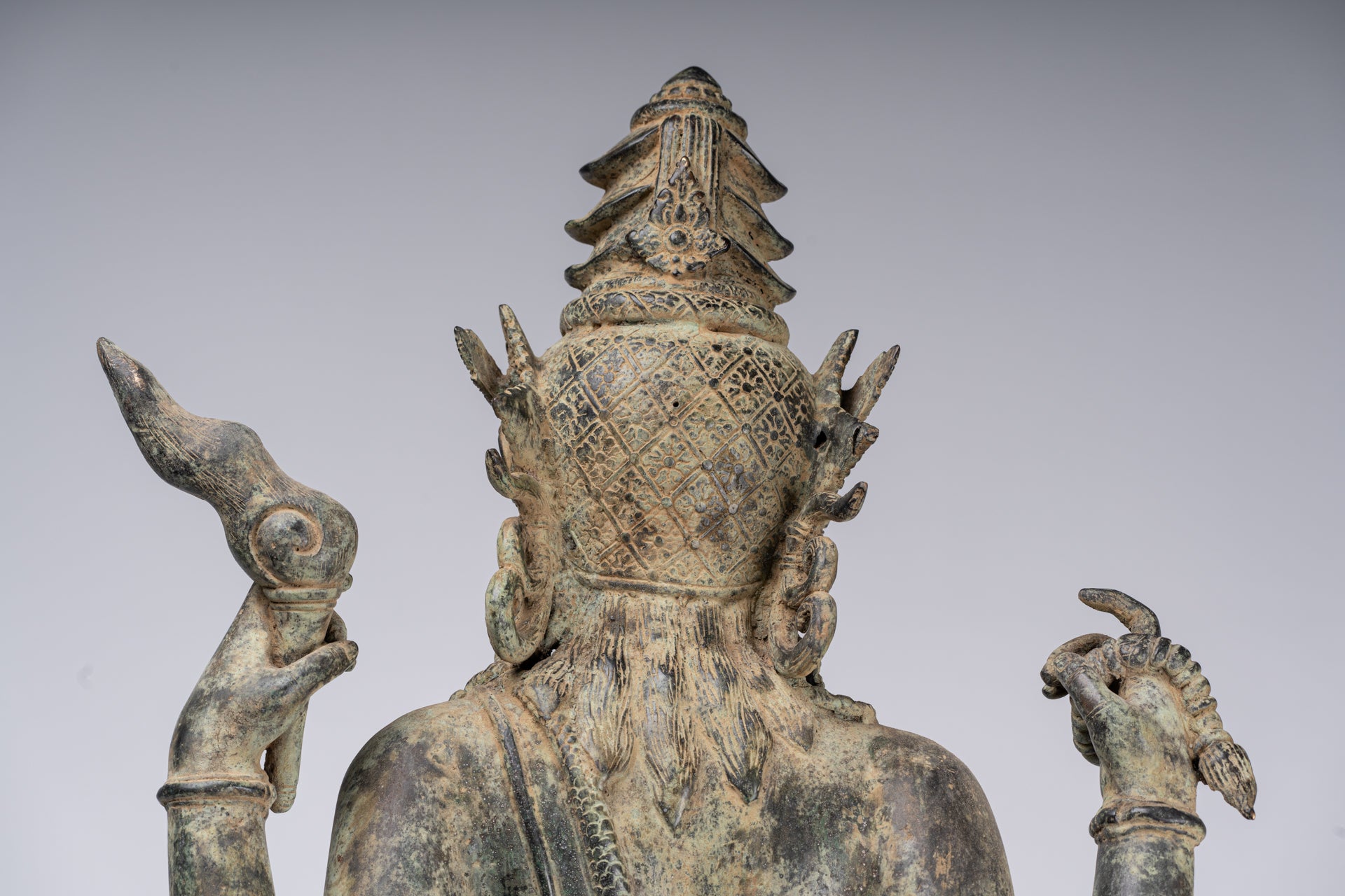 Statua Shiva - Antique in stile indonesiano Bronzo giavanese in piedi statua Shiva a 4 bracci - 82 cm/33 "