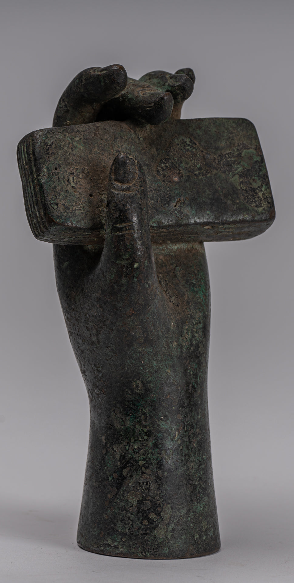 Mano di bronzo del sud -est asiatico e sutra del sud -est asiatico. 16 cm/6 "