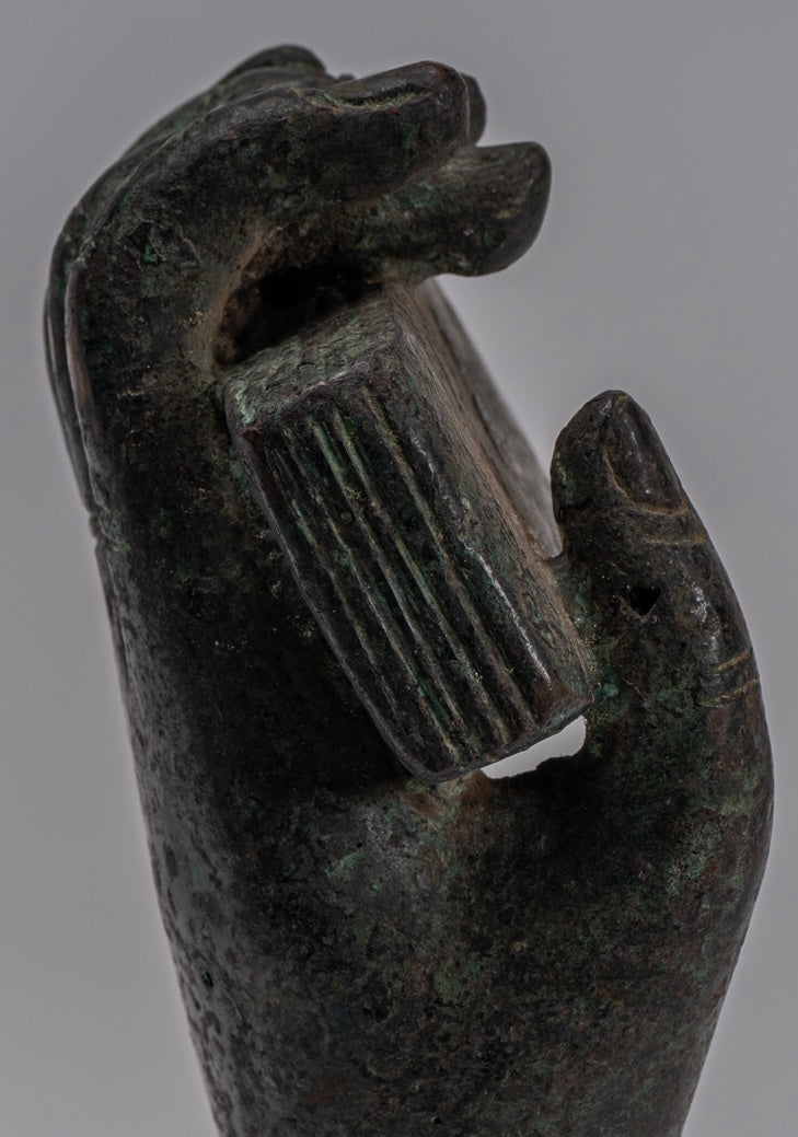 Mano di bronzo del sud -est asiatico e sutra del sud -est asiatico. 16 cm/6 "