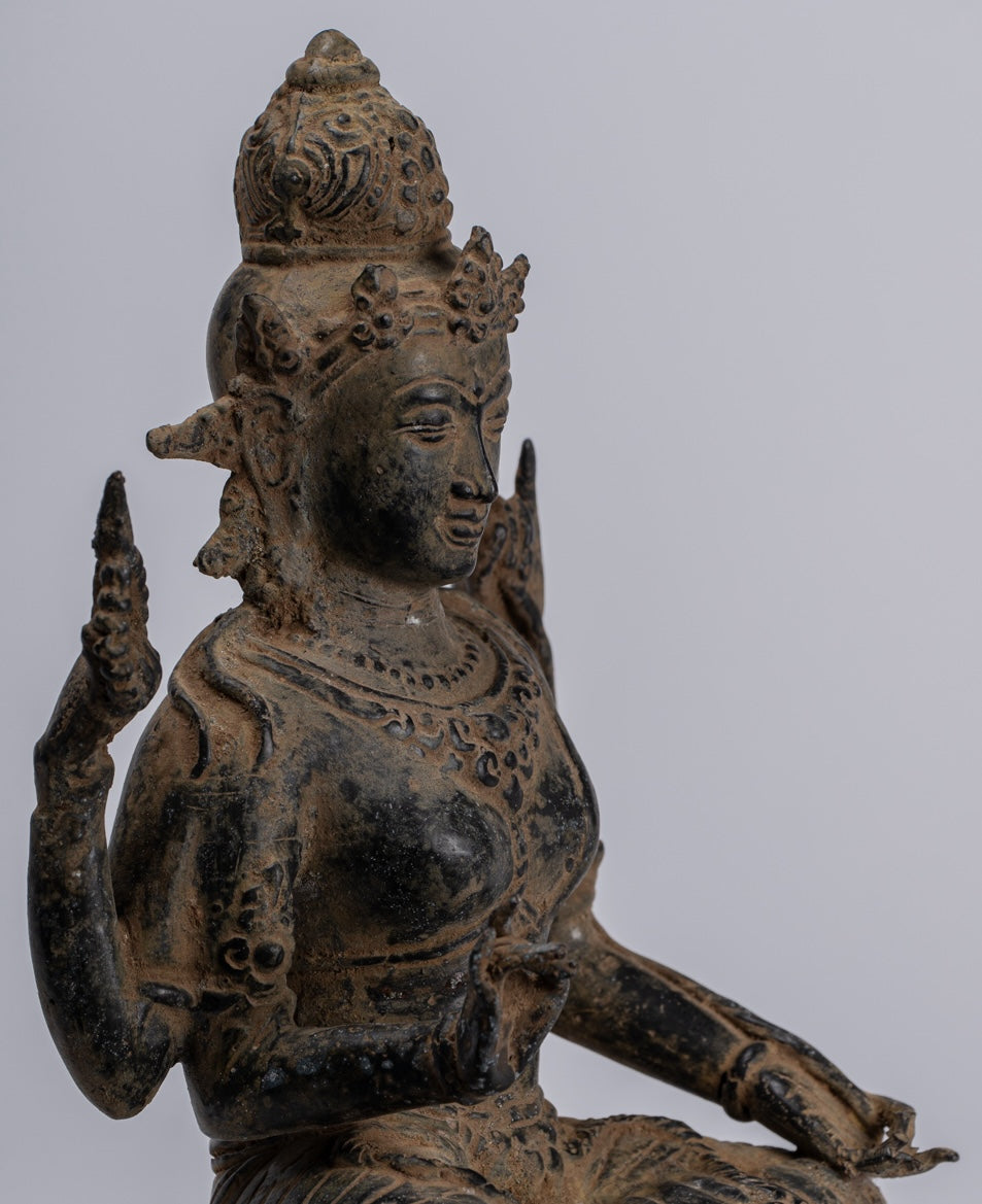 Statua di Tara - Antique Java Style Majapahit Seduto Devi Devi Tara Statua - 26 cm/10 "
