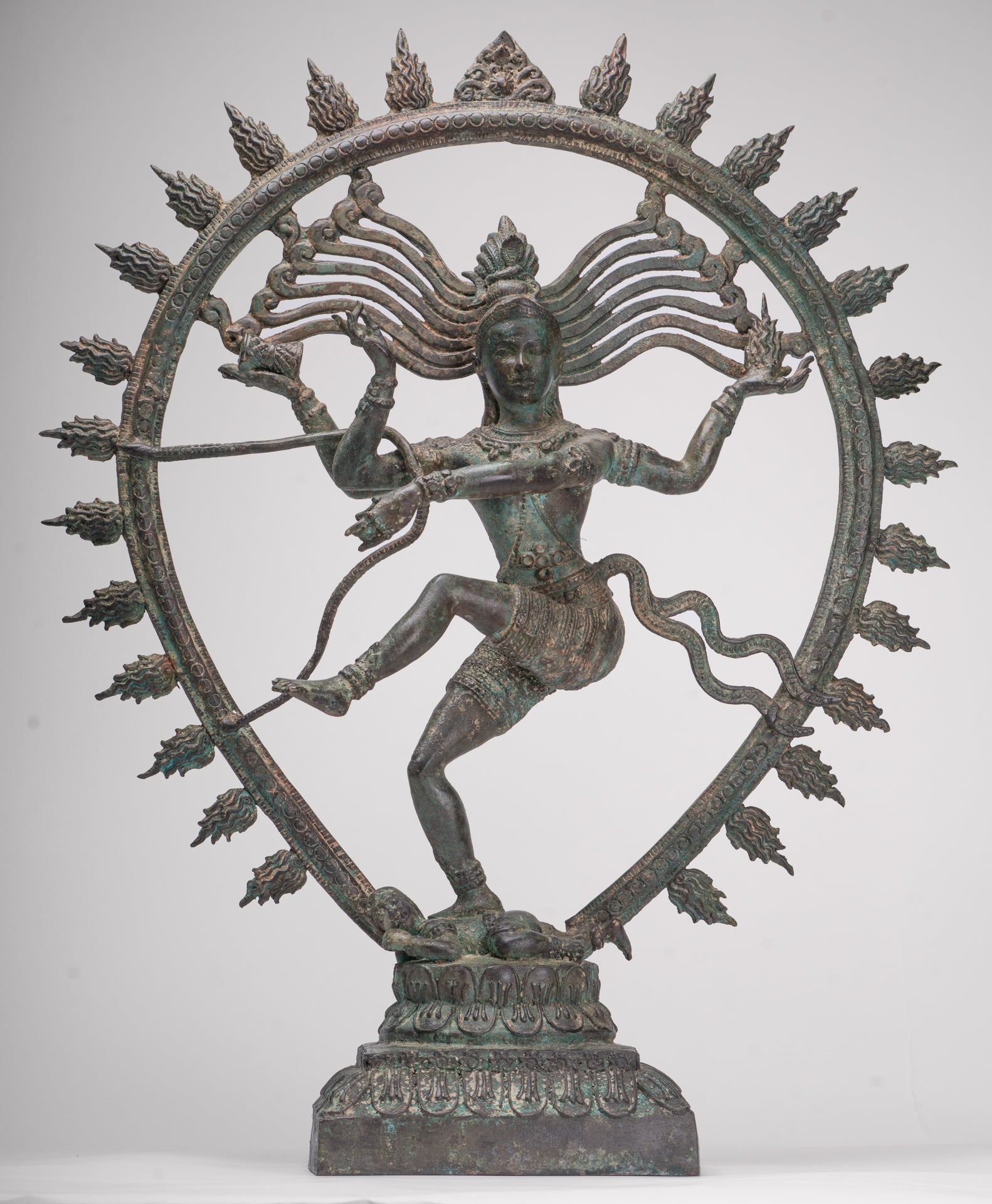 Shiva Statue - Antique Indian Style Bronze Dancing Shiva statue as Lord Nataraja - 66cm(26") Tall