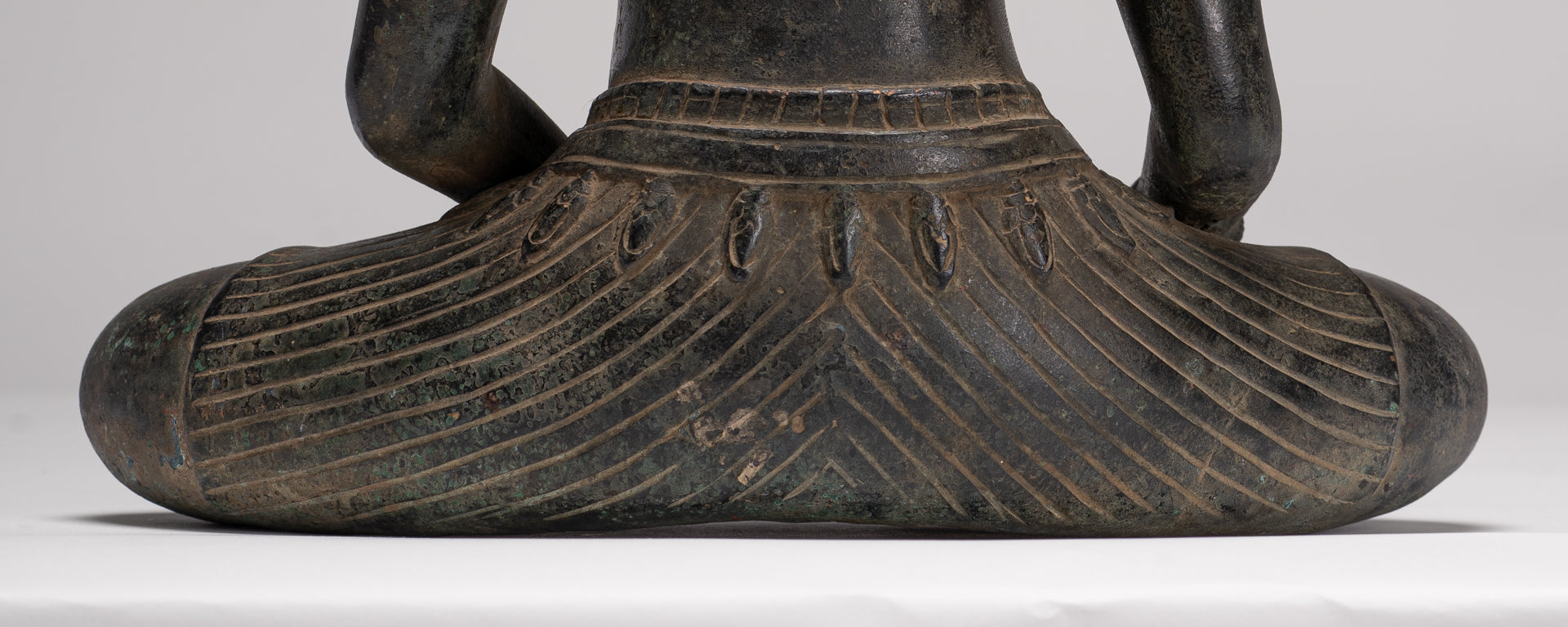 Buddha Statue - Antique Khmer Style Bronze Enlightenment Bayon Buddha Statue - 37cm/15"