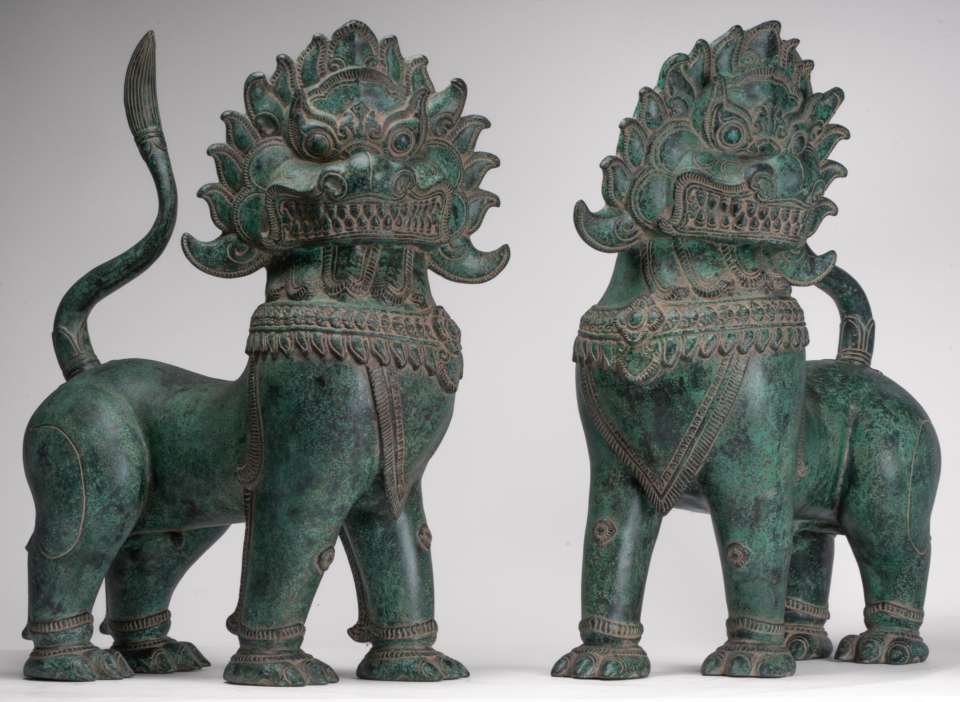 Antique Chinese Style Temple Guardian Lion Foo Dogs Imperial Lion - 66cm/26" (Pair)