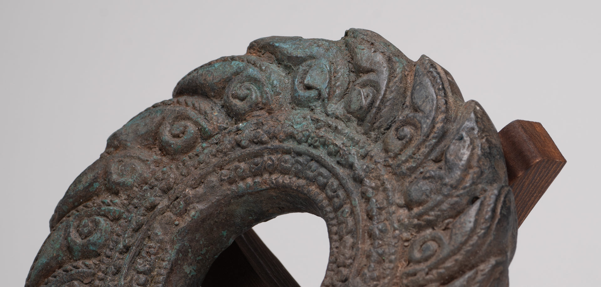 Discus - Antique Khmer Style Bronze Vishnu Discus or Chakra - 15cm/6"