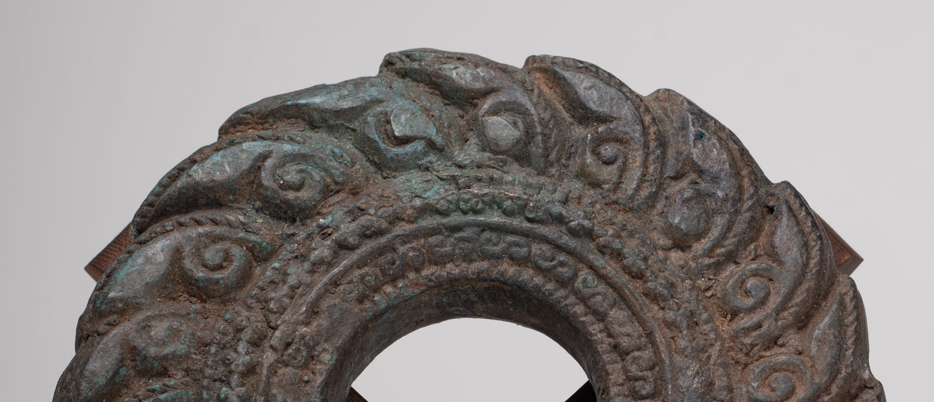 Discus - Antique Khmer Style Bronze Vishnu Discus or Chakra - 15cm/6"