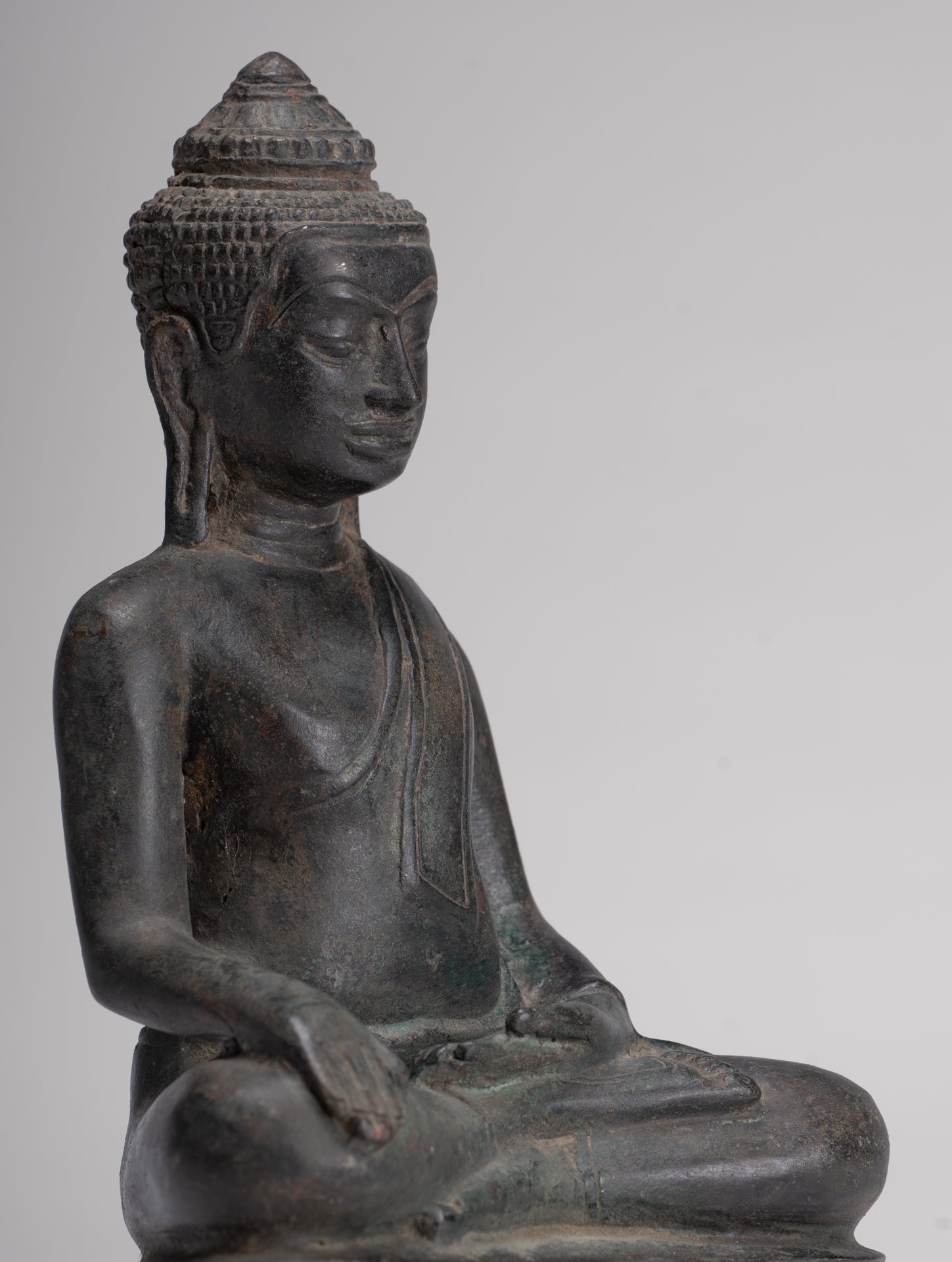 Buddha Statue - Antique Lopburi Style Seated Enlightenment Buddha Statue - 21cm/8"