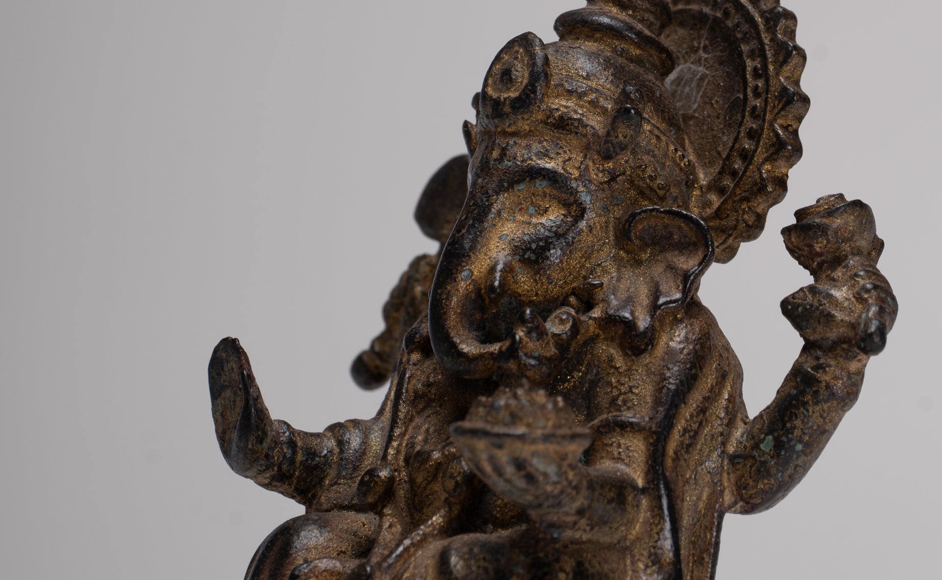 Ganesha Statue - Antique Thai Style Seated Bronze Ganesh Statue - 10cm/4"